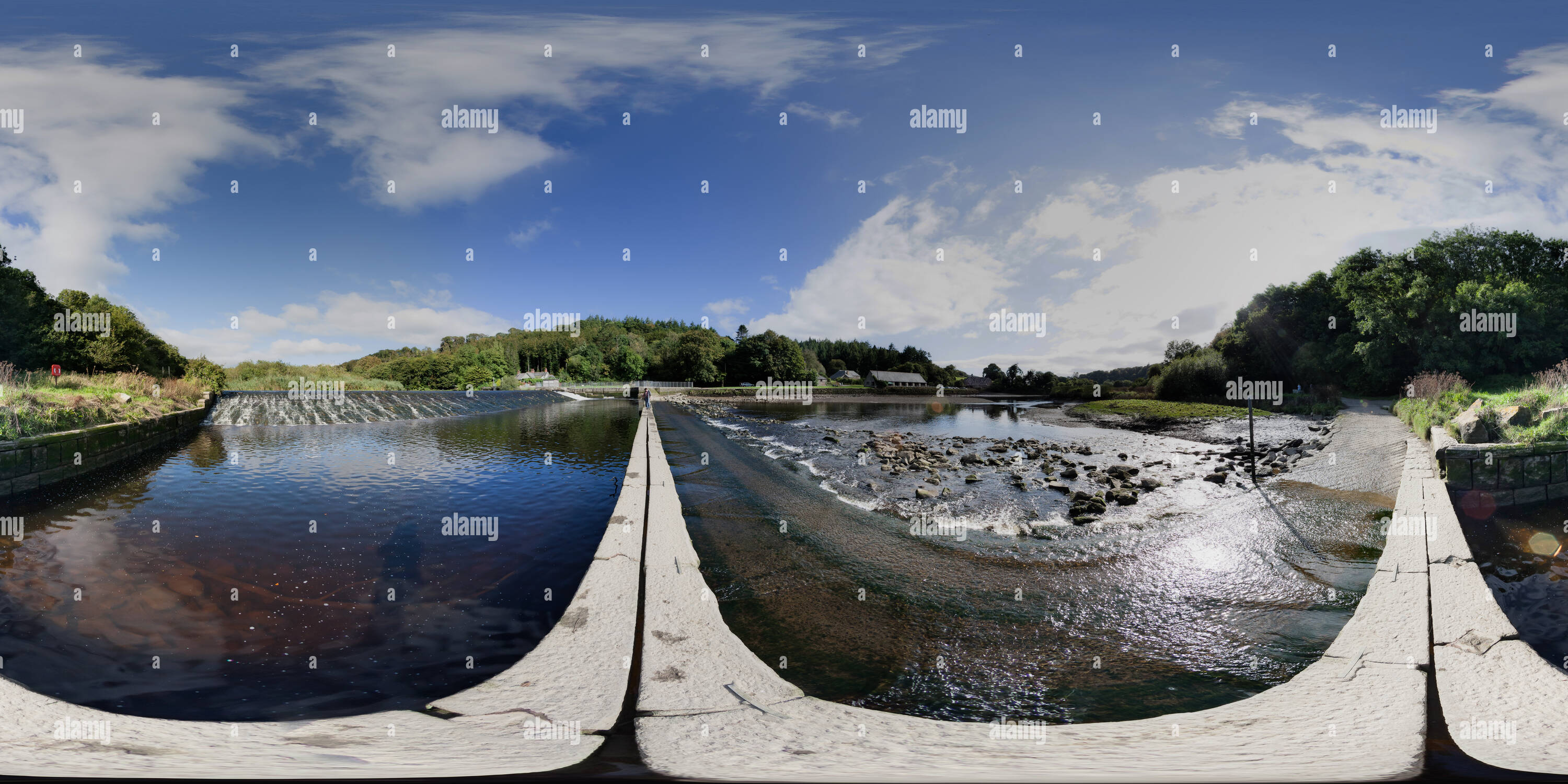 Vue panoramique à 360° de Lopwell Barrage, Devon, UK