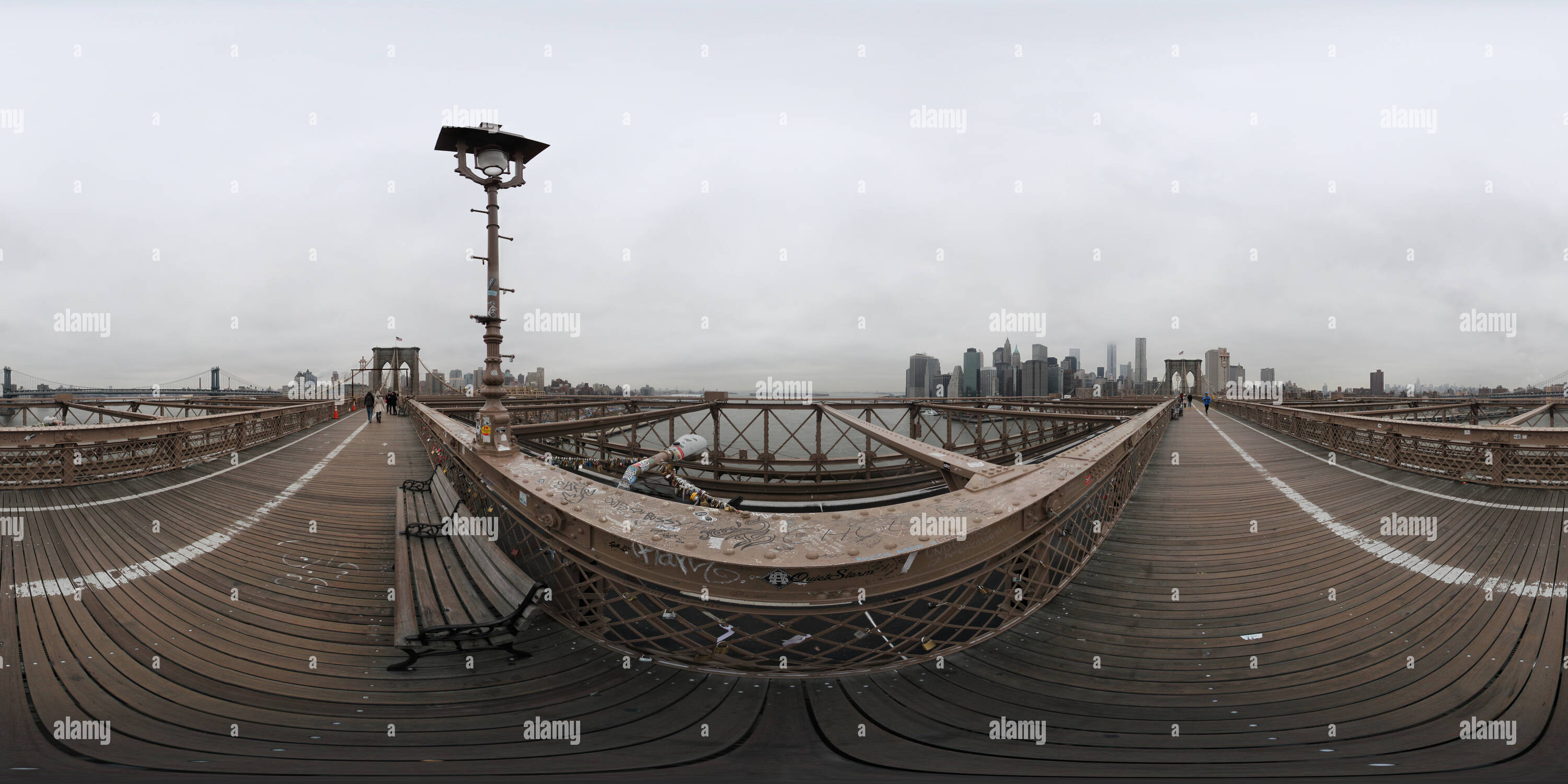 Vue panoramique à 360° de Pont de Brooklyn par une journée d'hiver, New York