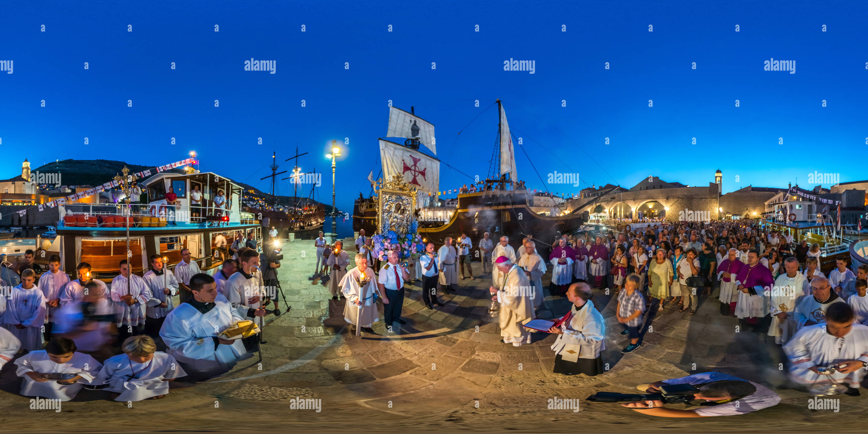 Vue panoramique à 360° de La Fête de l'Assomption de la Bienheureuse Vierge Marie, Dubrovnik, 2016.