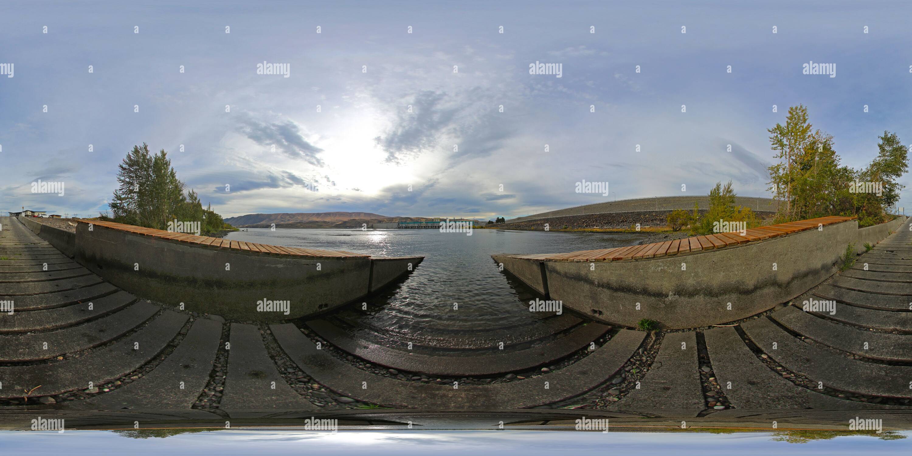 Vue panoramique à 360° de Rampe de mise à l'eau Barrage Wanapum