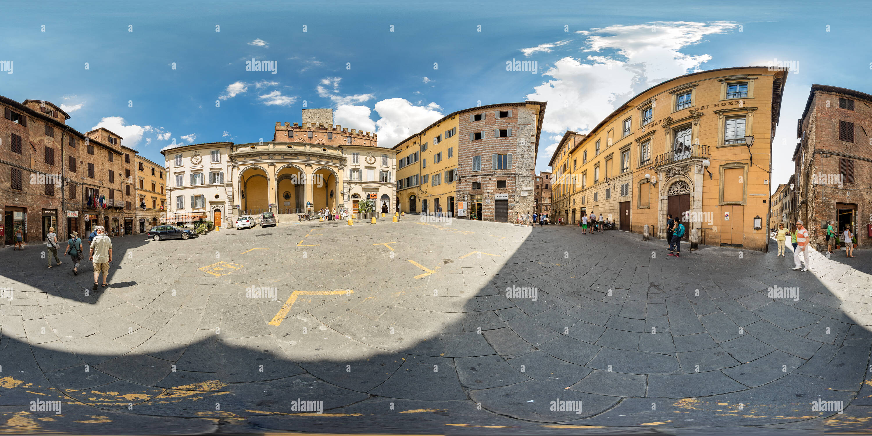 Vue panoramique à 360° de Piazza Indipendenza, Sienne.