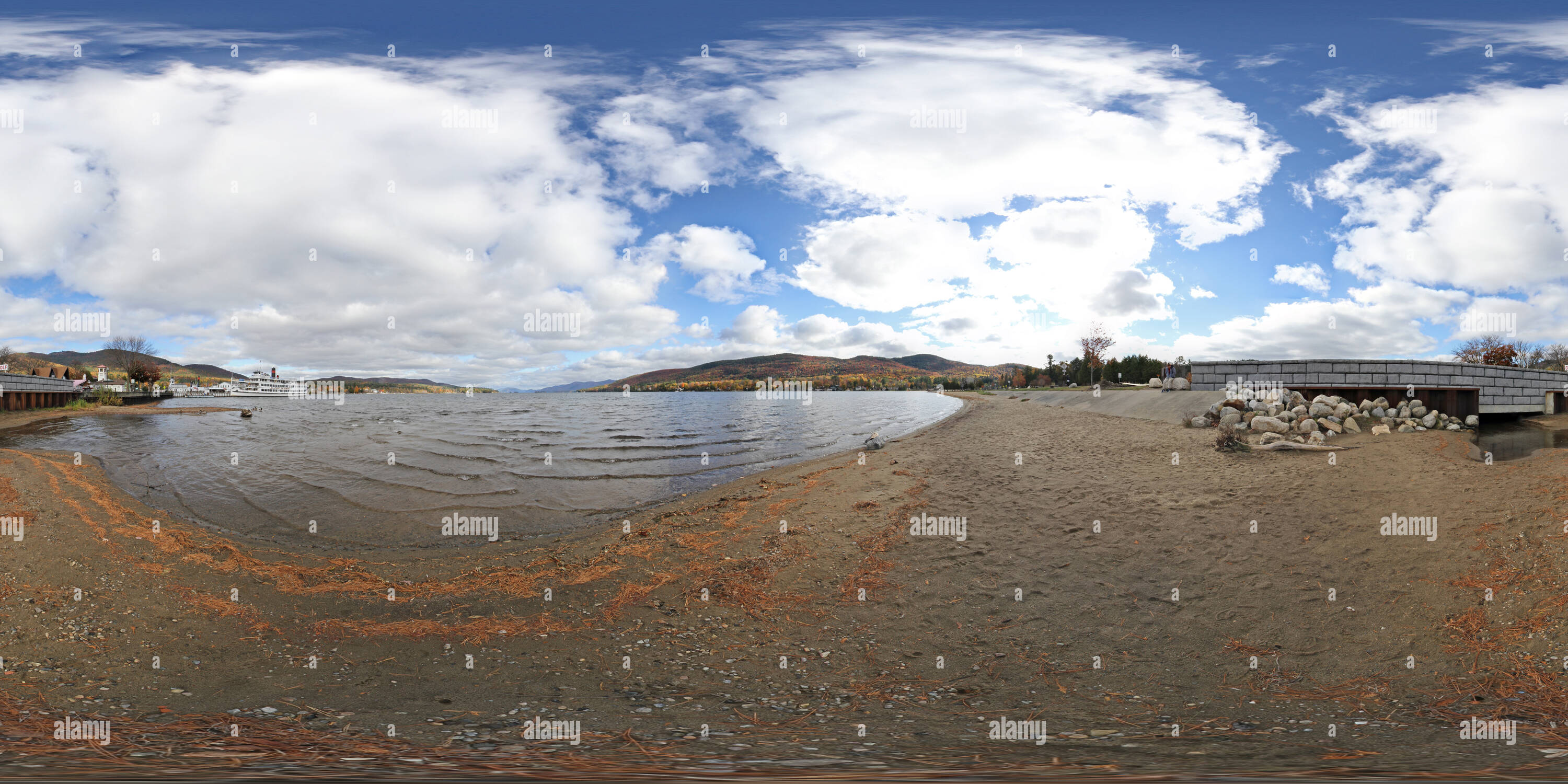 Vue panoramique à 360° de Pointe sud de Lake George NY