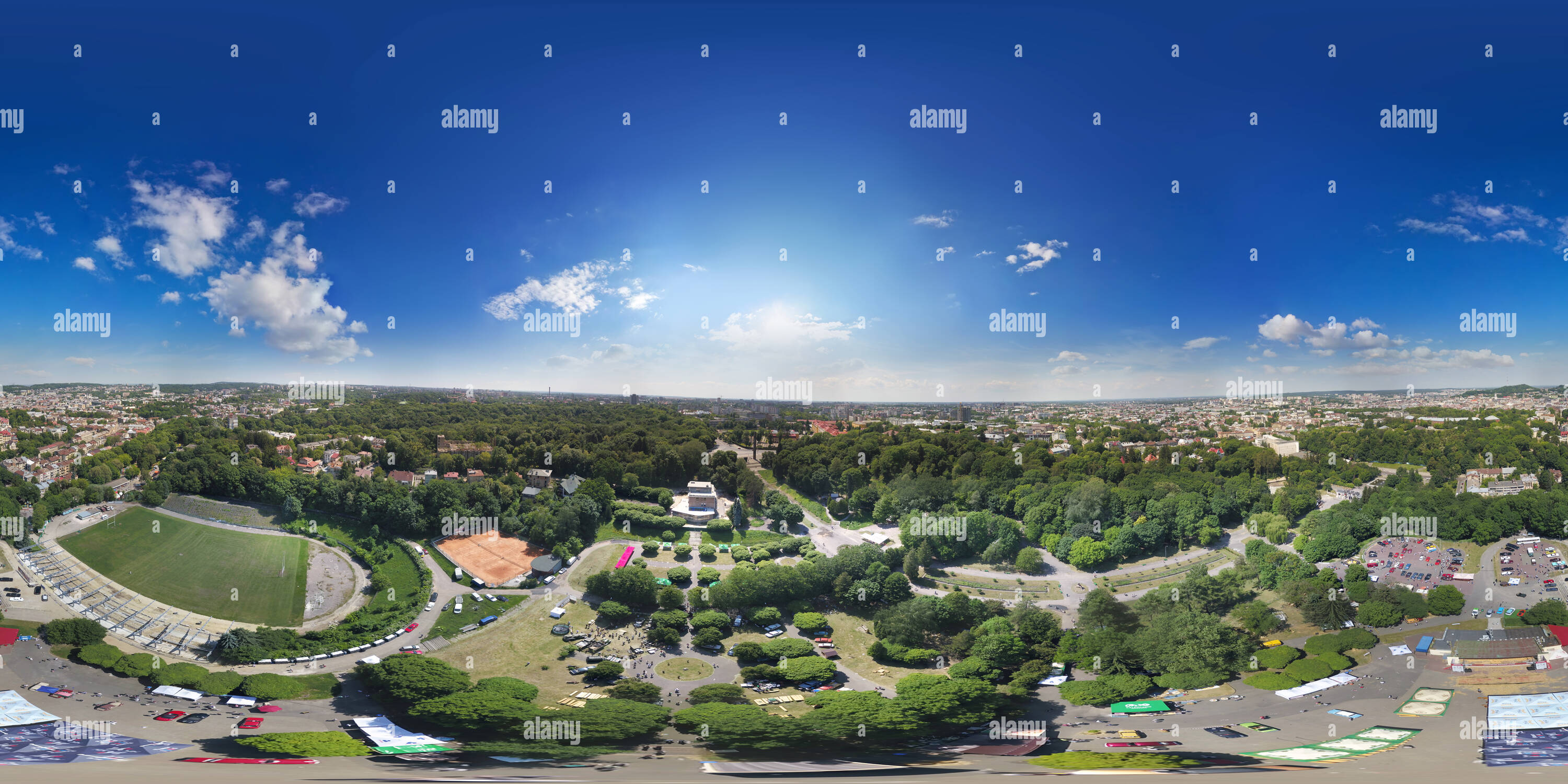 Vue panoramique à 360° de Bohdan Khmelnytskyi Centre de la Culture et des loisirs du parc