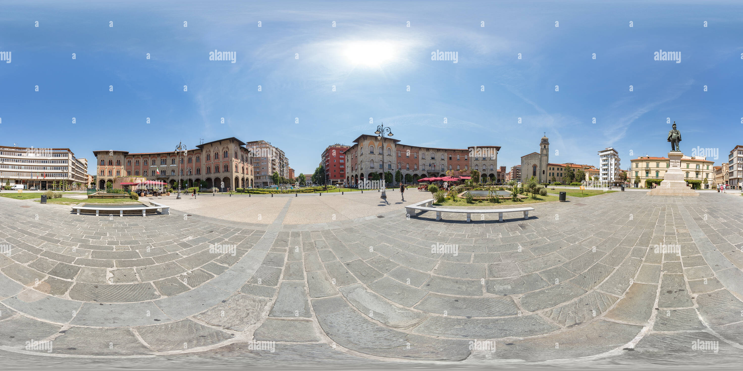 Vue panoramique à 360° de Piazza Vittorio Emanuele II. Pise.