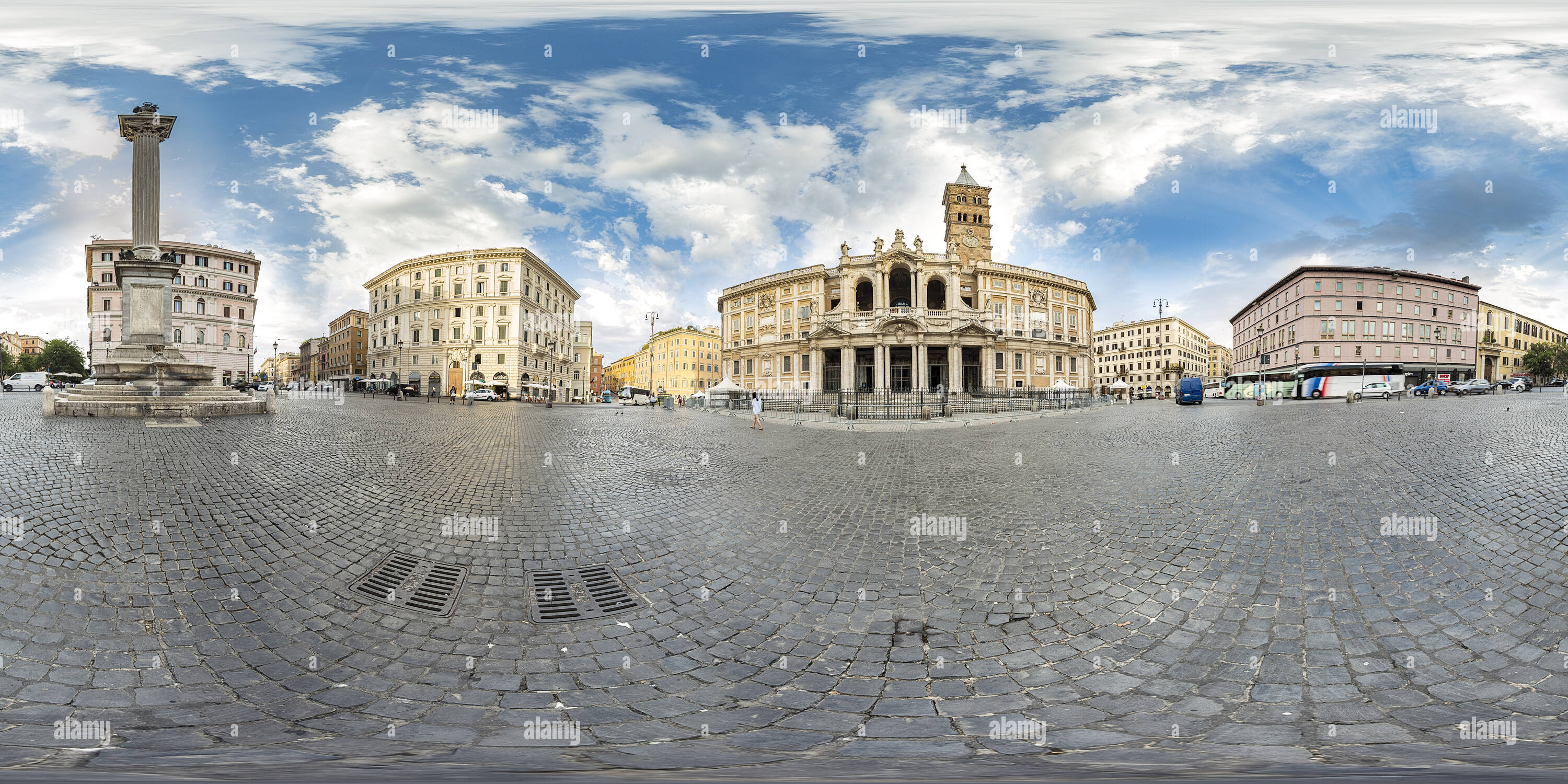 Vue panoramique à 360° de Piazza di S. Maria Maggiore.
