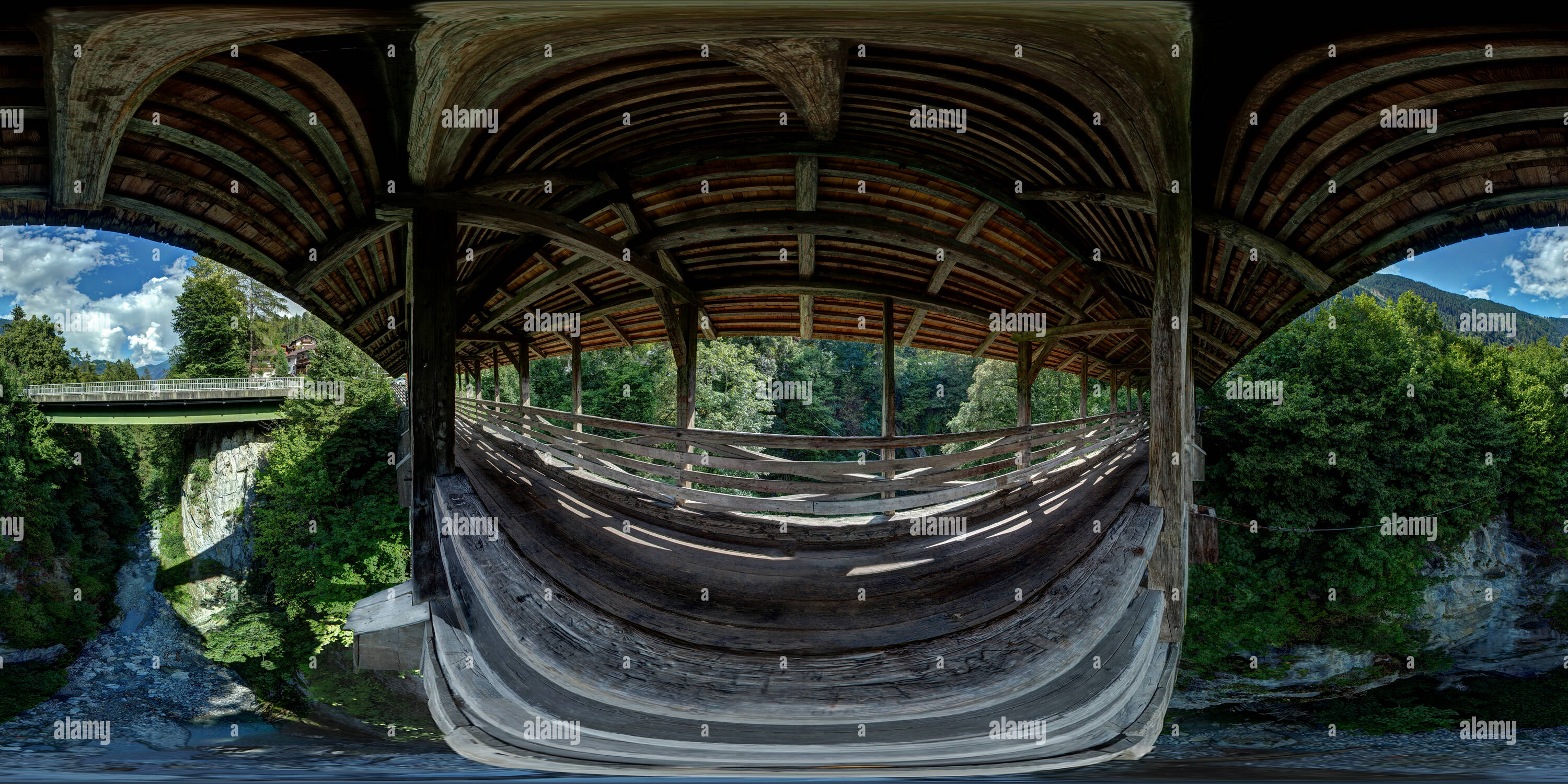 Vue panoramique à 360° de 'Teufelsbruecke', Finkenberg