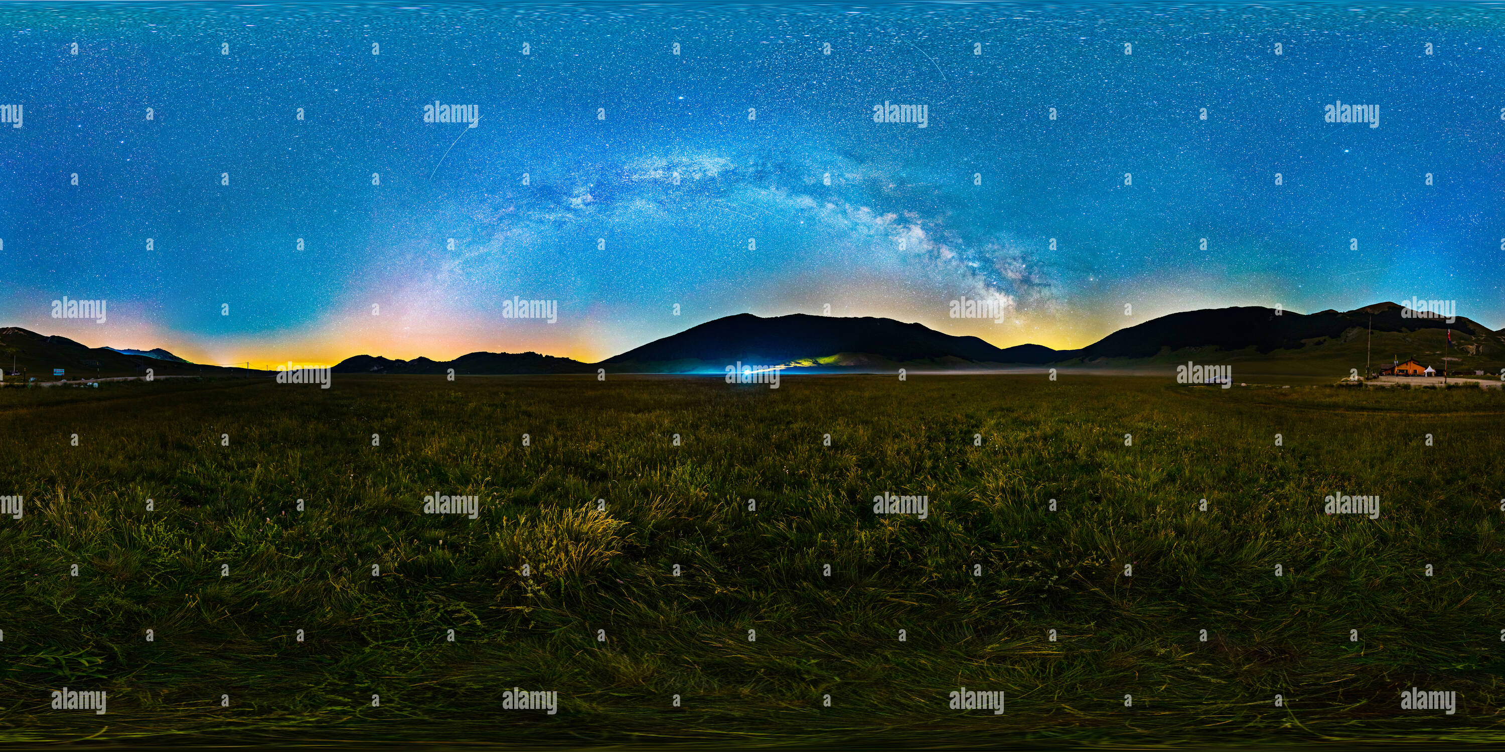 Vue panoramique à 360° de Voie Lactée Roccaraso