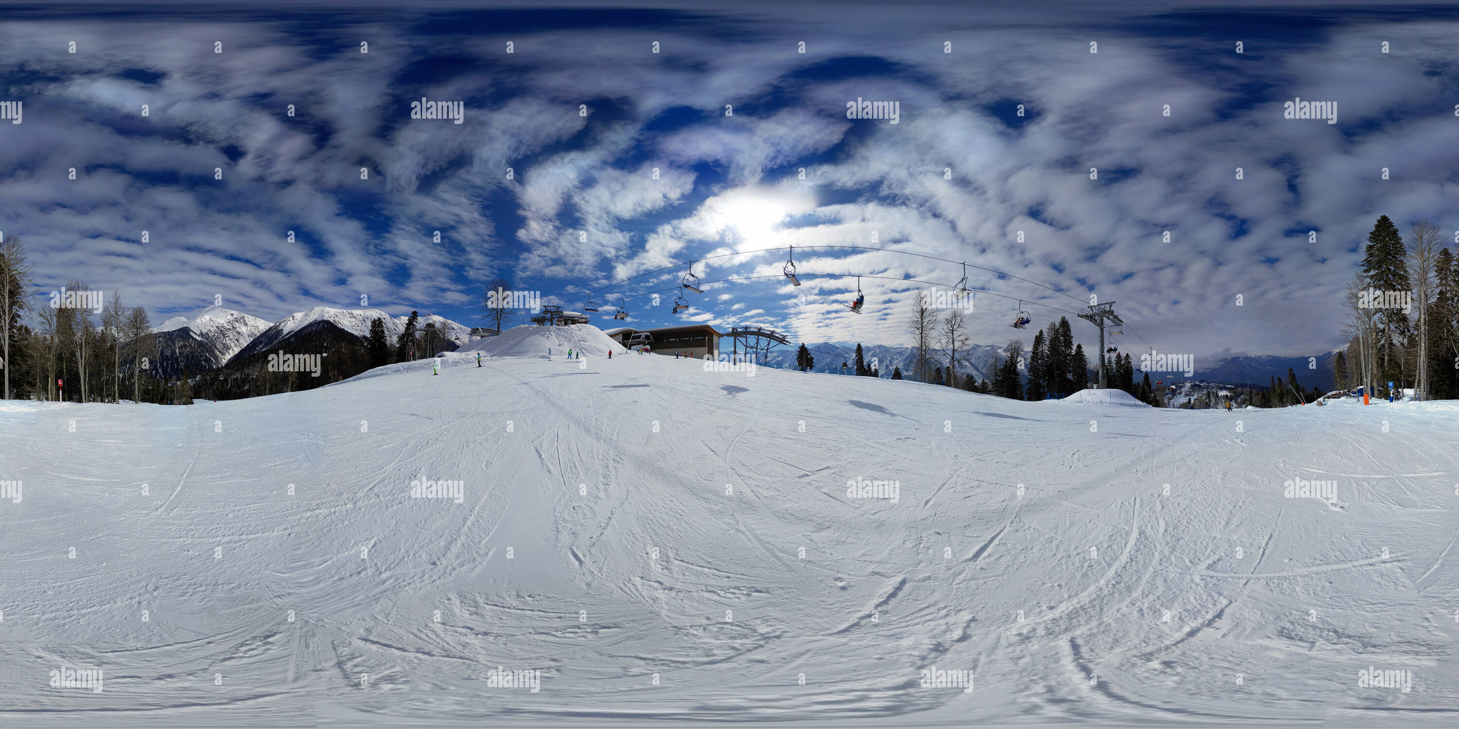 Vue panoramique à 360° de La Pierre Saint Martin - Station de ski Gazprom (Laura)