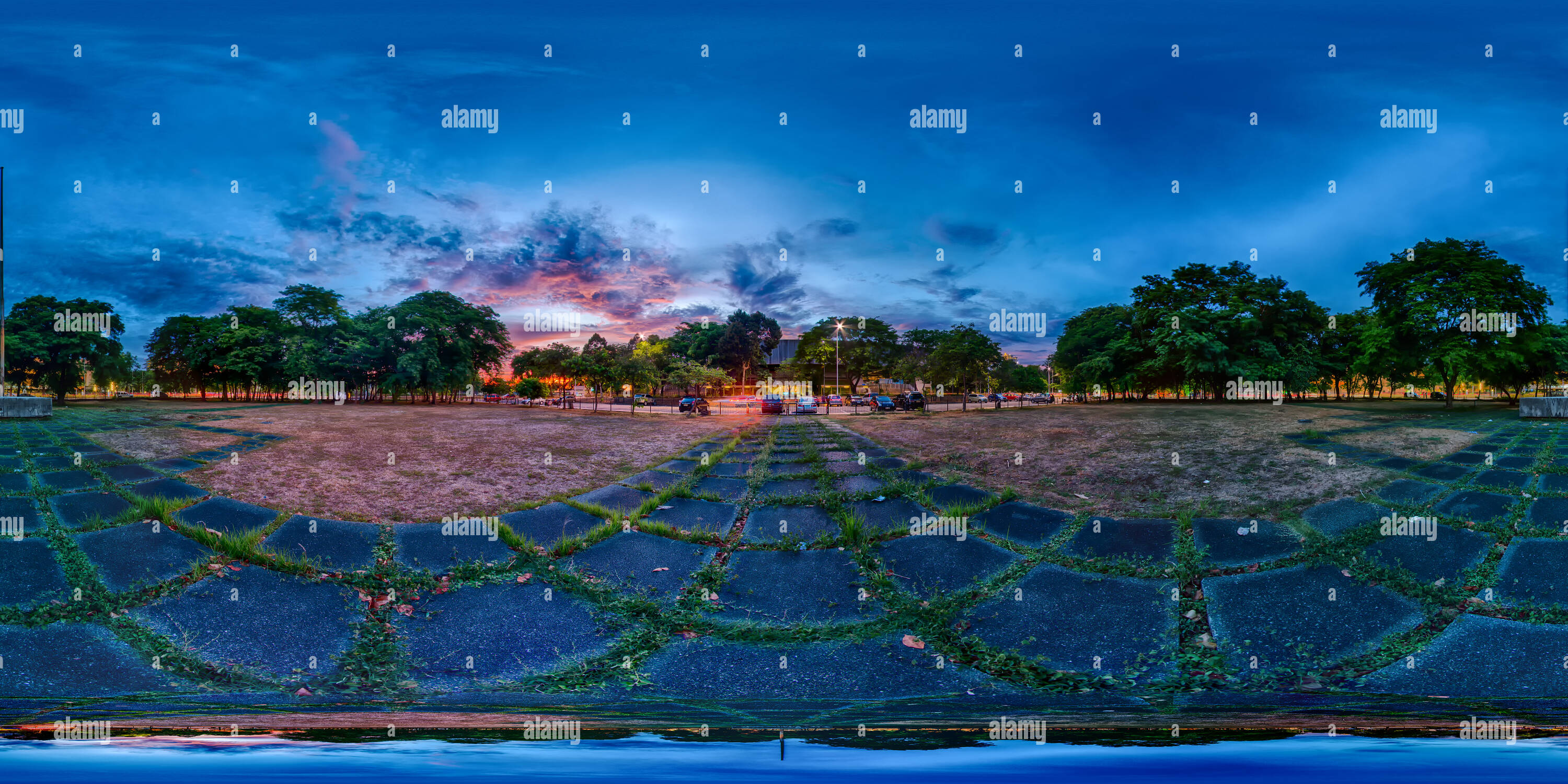 Vue panoramique à 360° de Folk Arts Plaza