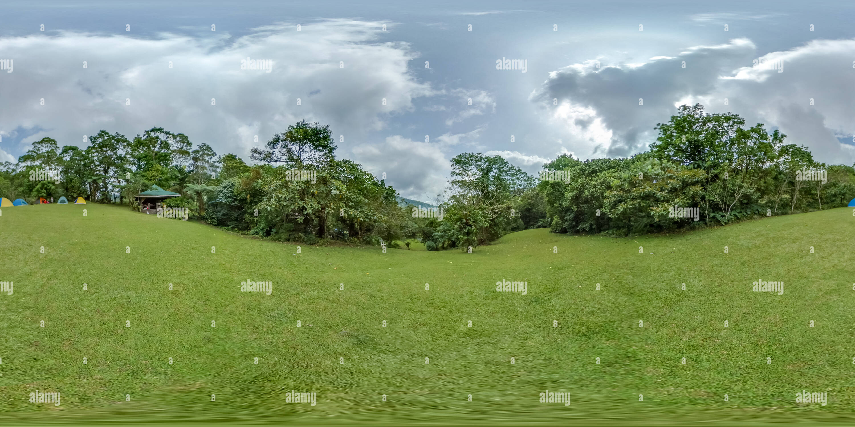 Vue panoramique à 360° de Pique-nique vert de Bangkong Kahoy Valley à Dolores, Quezon