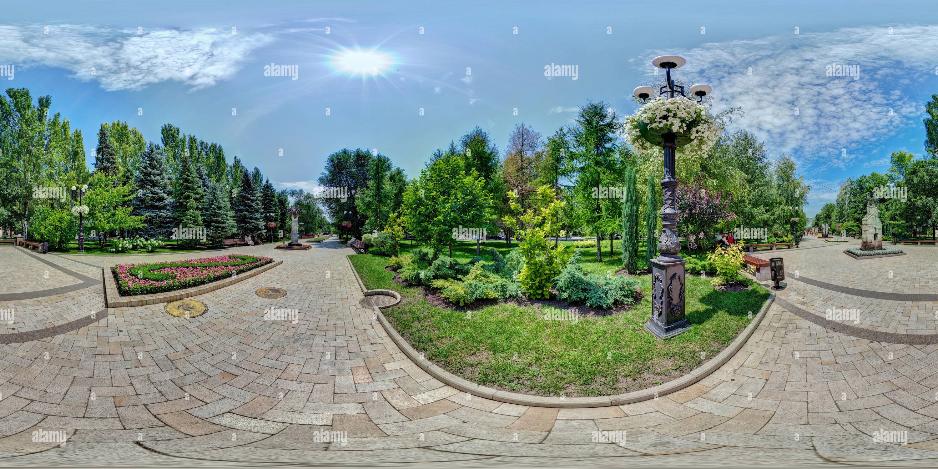 Vue panoramique à 360° de Sculptures sur Boulevard Pouchkine