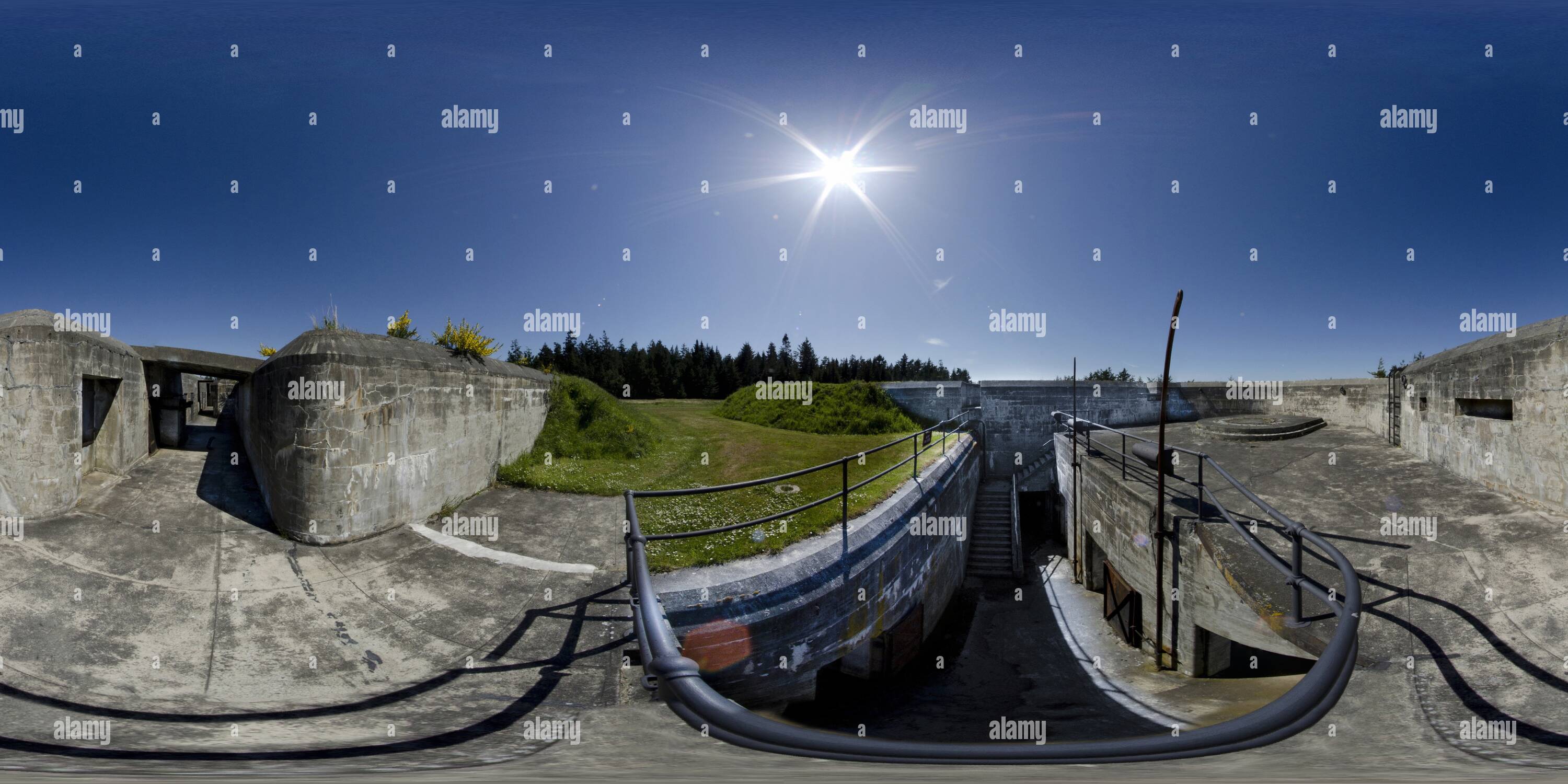 Vue panoramique à 360° de Canon batterie Revere, # 2 - Parc d'état de Fort Flagler, Washington