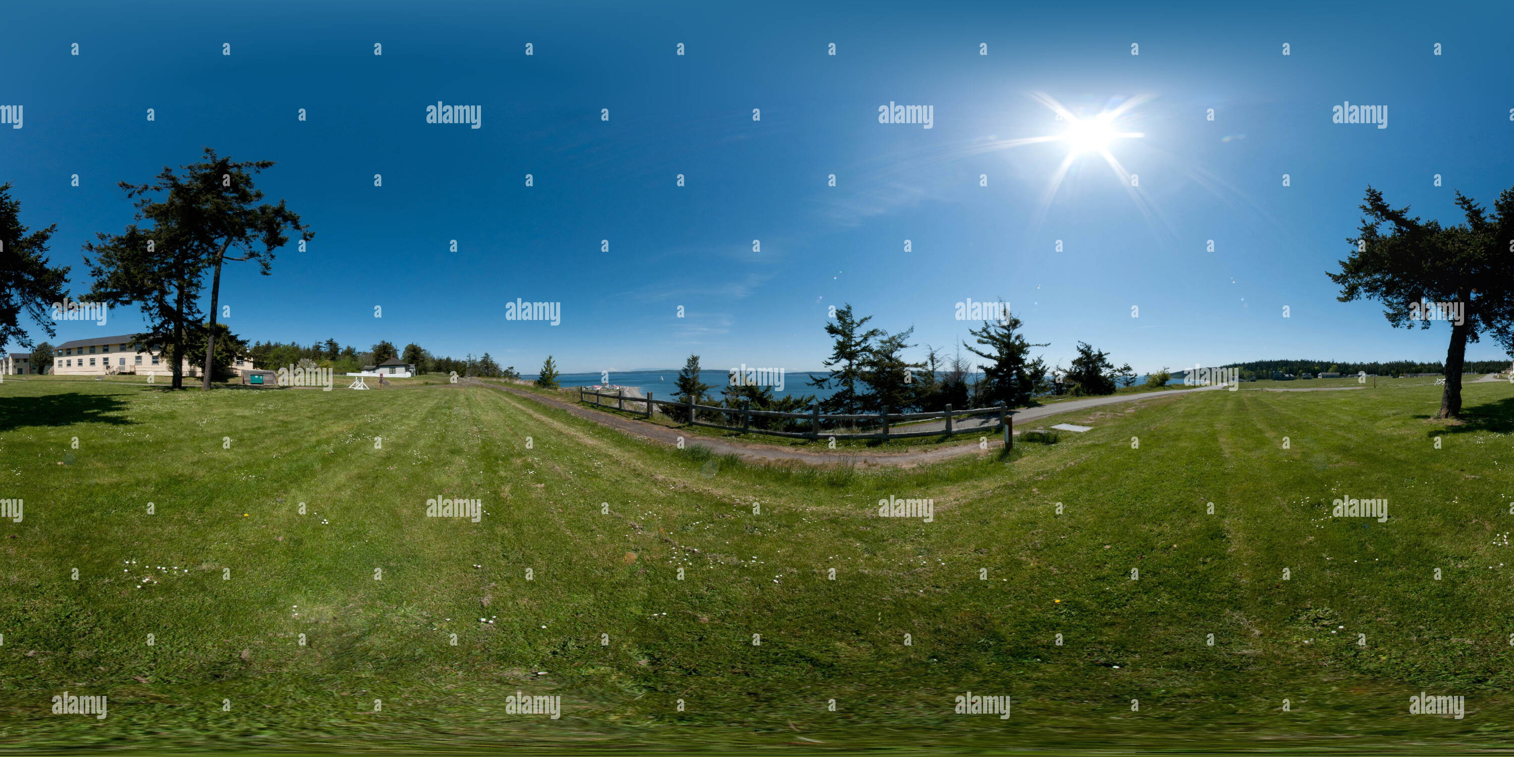 Vue panoramique à 360° de Parade Ground NE - Parc d'état de Fort Flagler, Washington