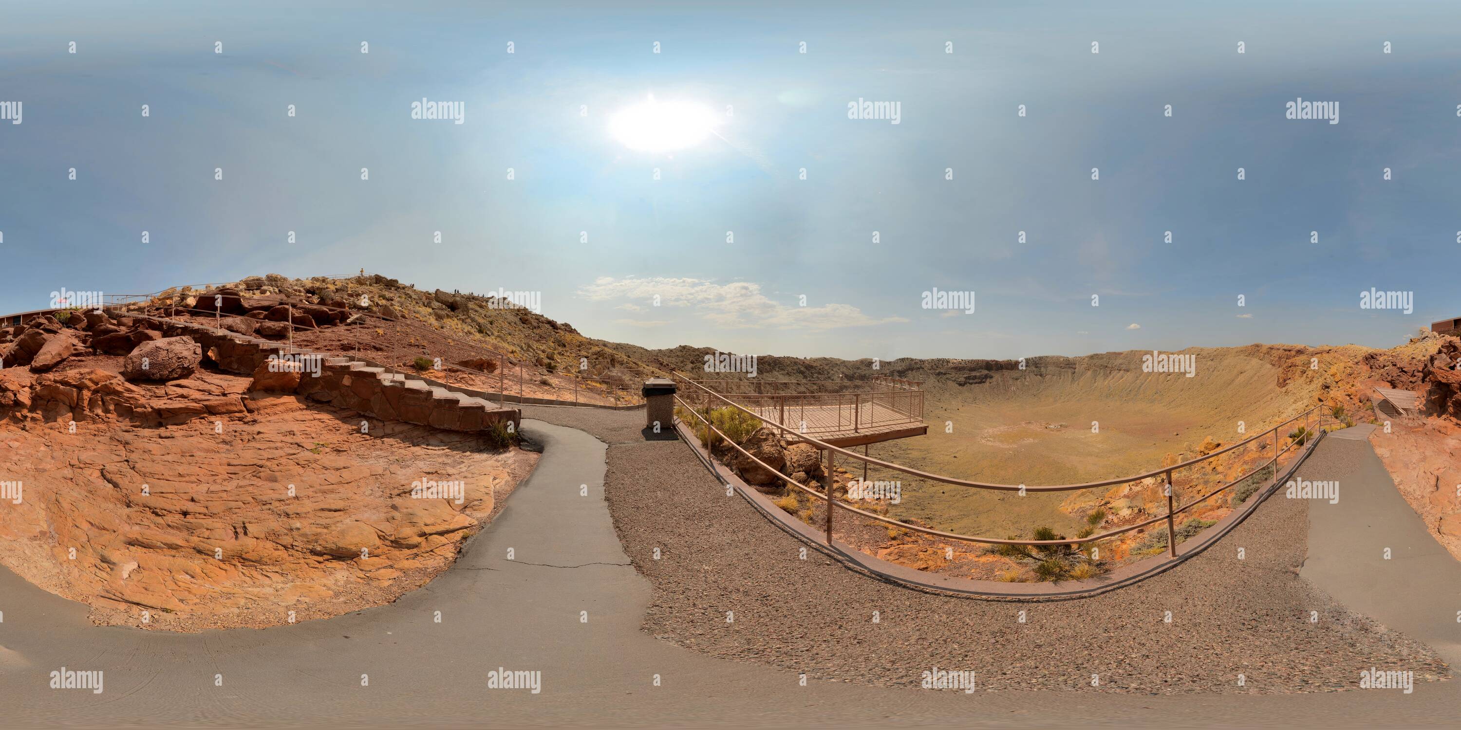 Vue panoramique à 360° de Meteor Crater Arizona donnent sur viewpoint