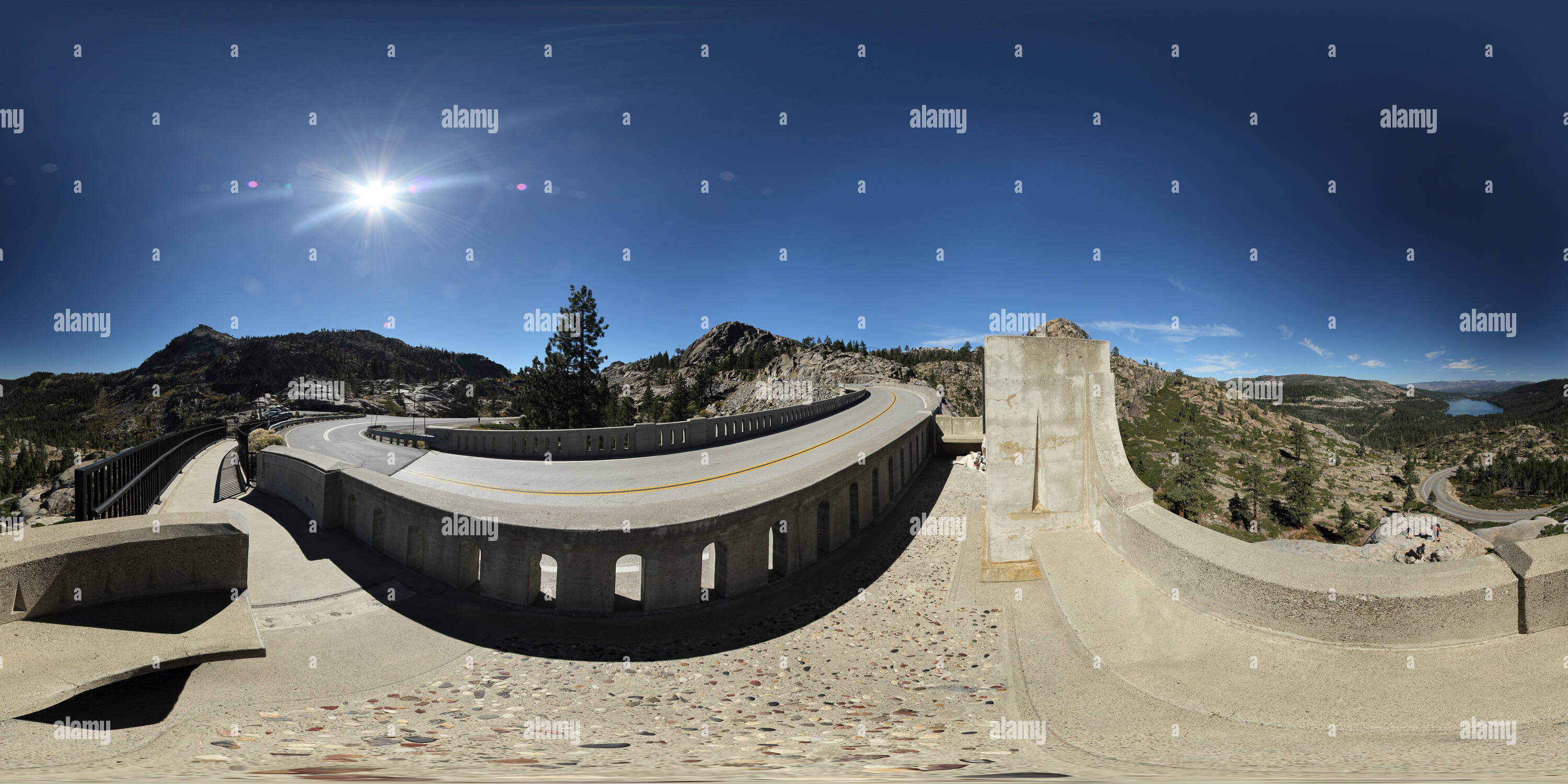 Vue panoramique à 360° de Sommet Donnor Bridge, Californie
