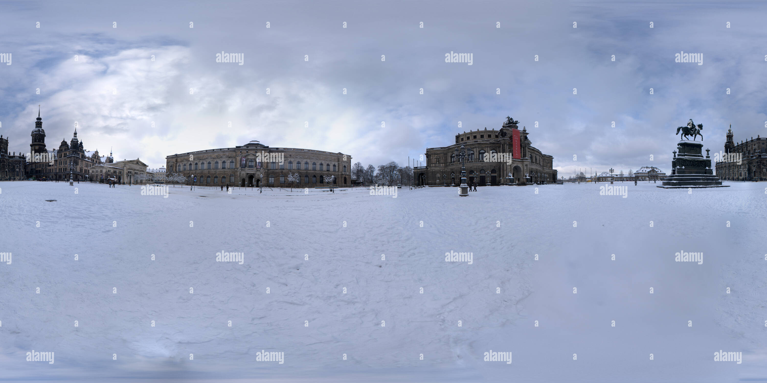 Vue panoramique à 360° de Kreuzstraße Dresden mit Zwinger, Semperoper, Schloss und Hofkirche