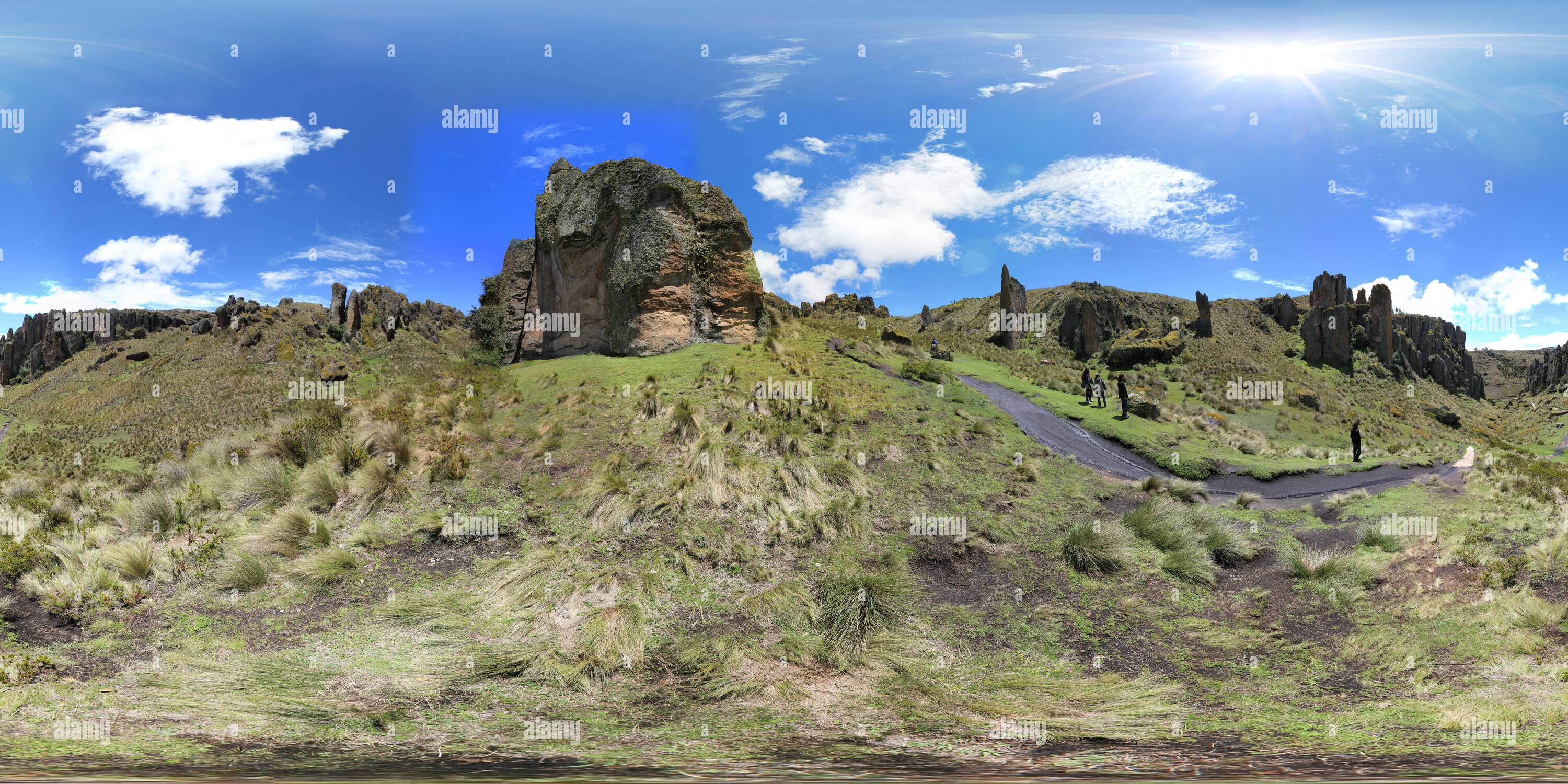 Vue panoramique à 360° de Cumbe Mayo, Cajamarca, Pérou /01.2012