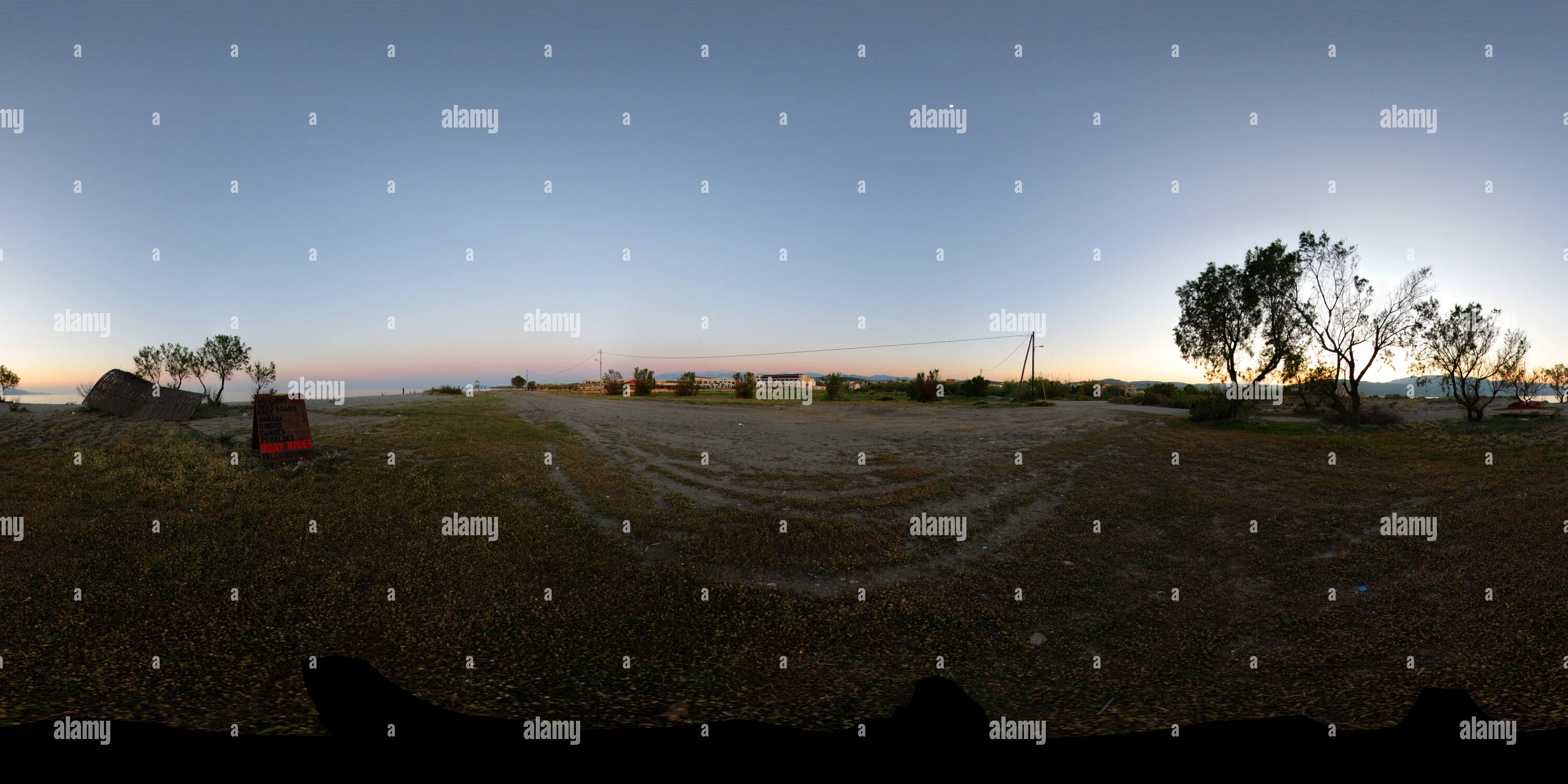 Vue panoramique à 360° de Ancien centre d'activités nautiques à la plage de Rapaniana