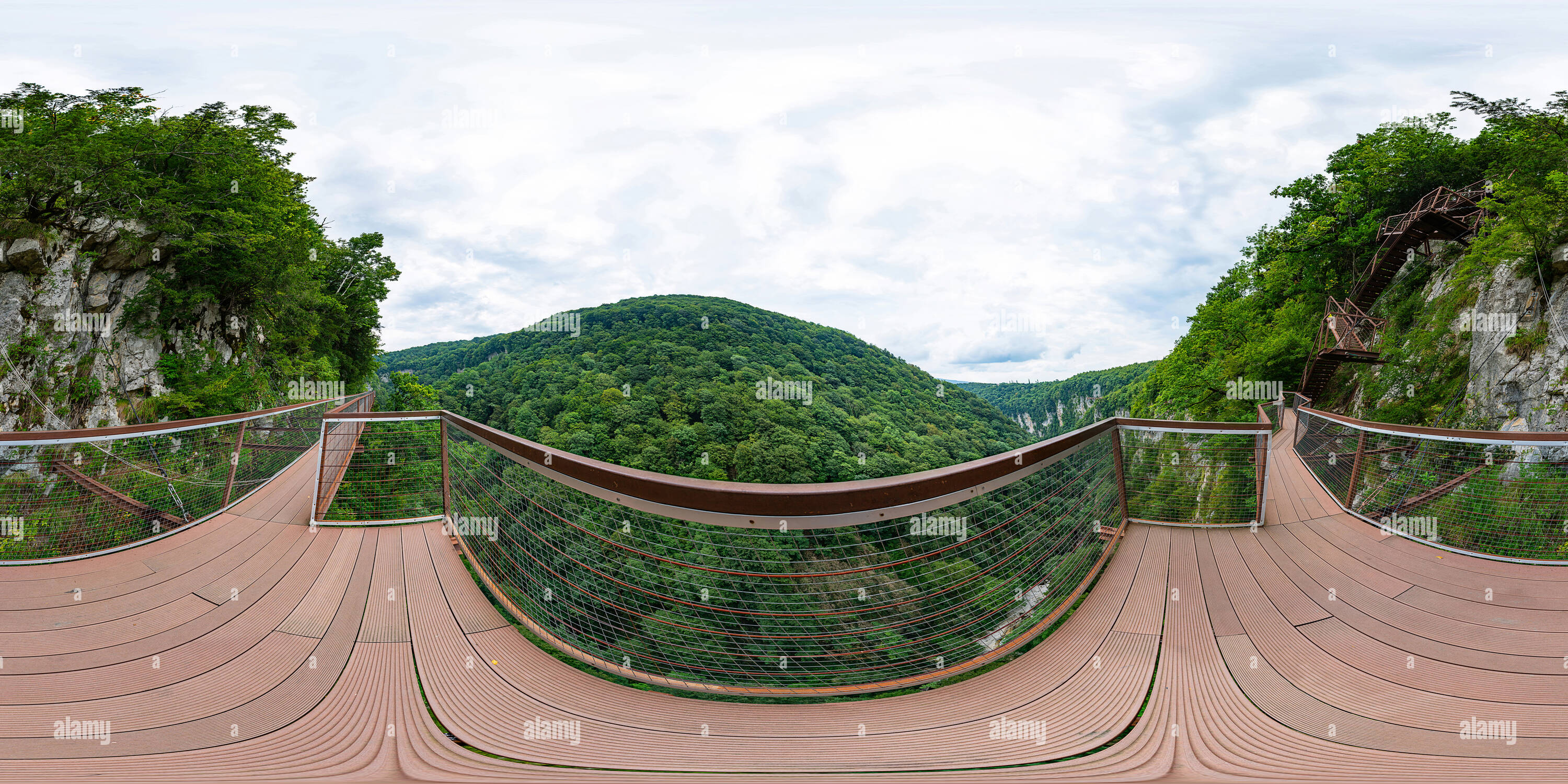 Vue panoramique à 360° de Okatse Canyon