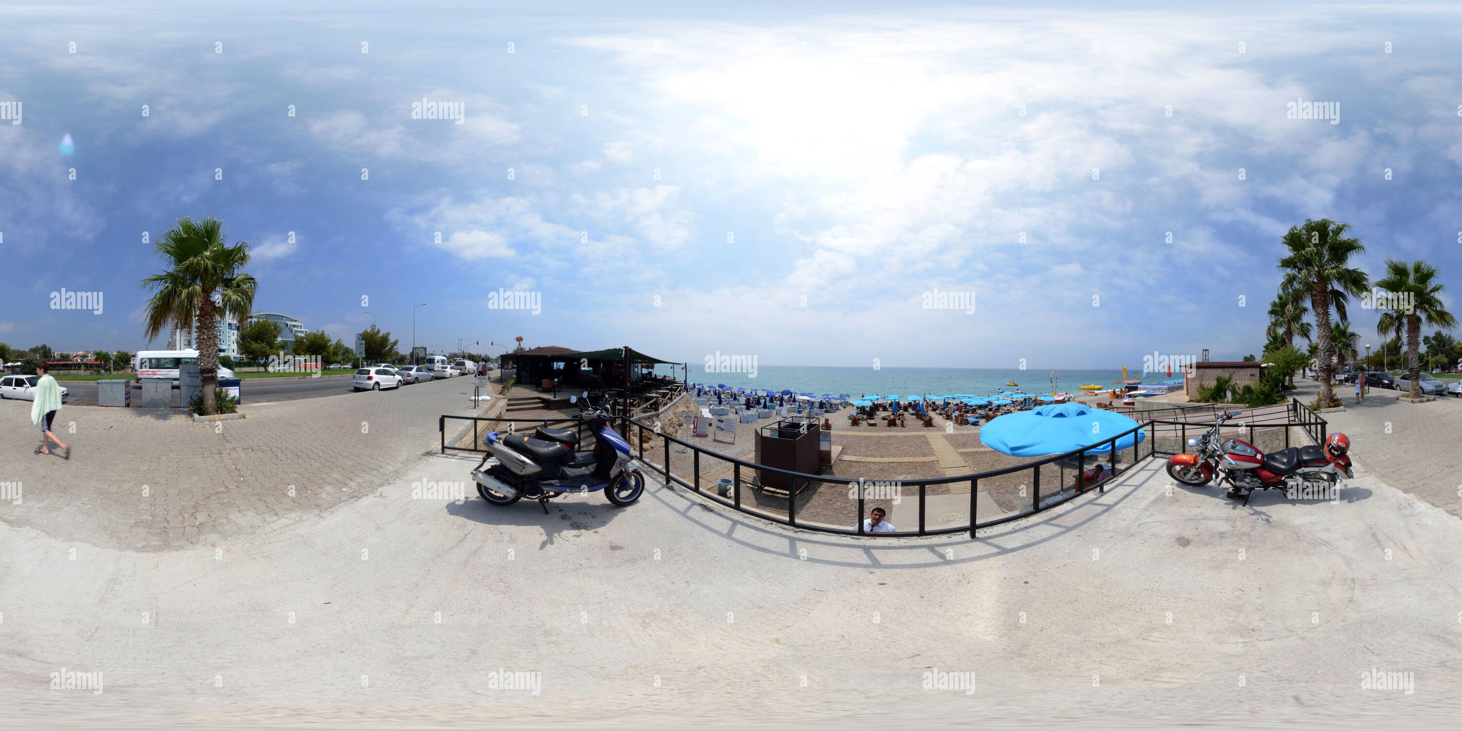 Vue panoramique à 360° de Konyaaltı Halk Plajı, 16-17 Numara