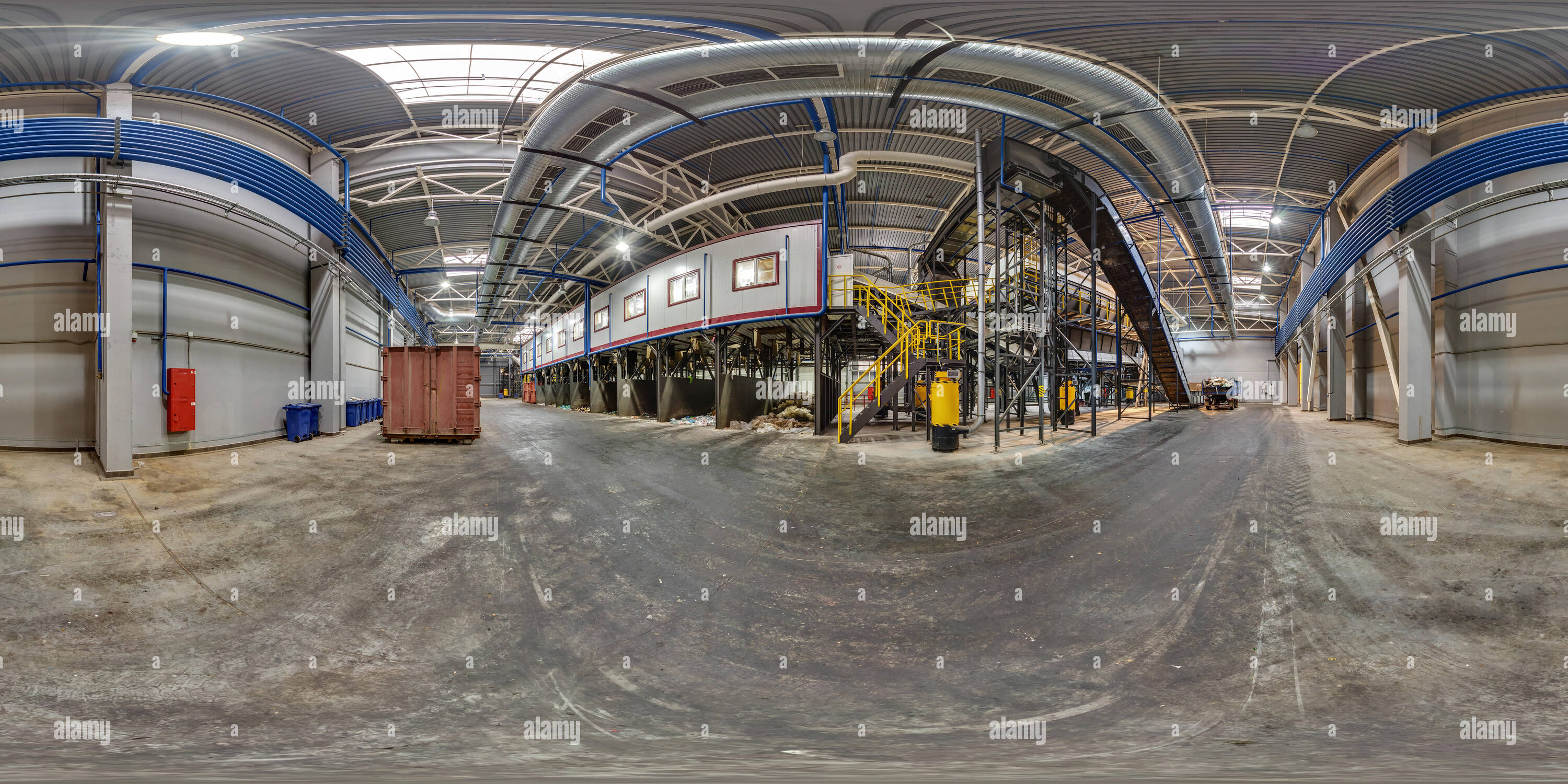 Vue panoramique à 360° de Minsk, Belarus - 10 octobre 2017 : 360 vue panoramique moderne des déchets en usine de recyclage et de stockage dangereux. 360 de 180° panorama en equir