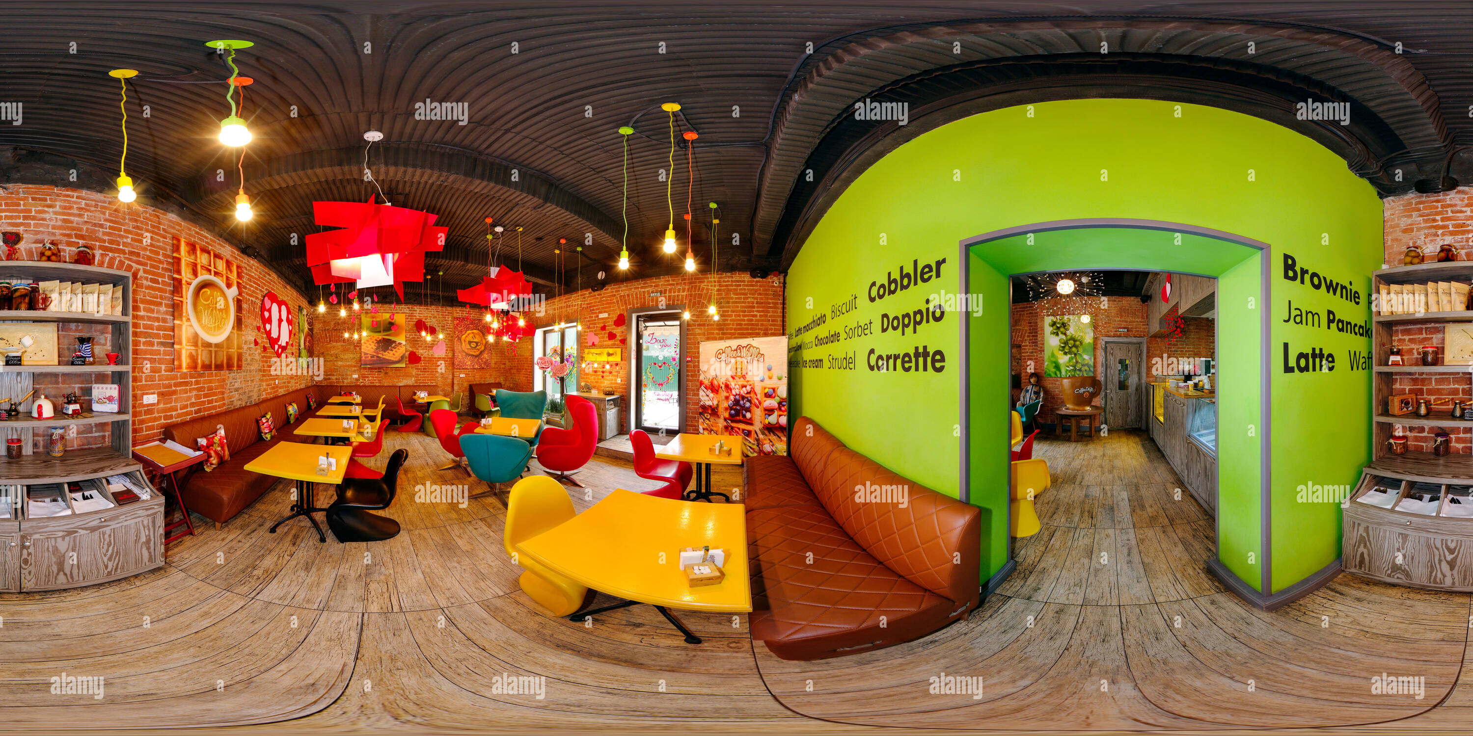 Vue panoramique à 360° de Café avec un mobilier coloré et de feux rouges