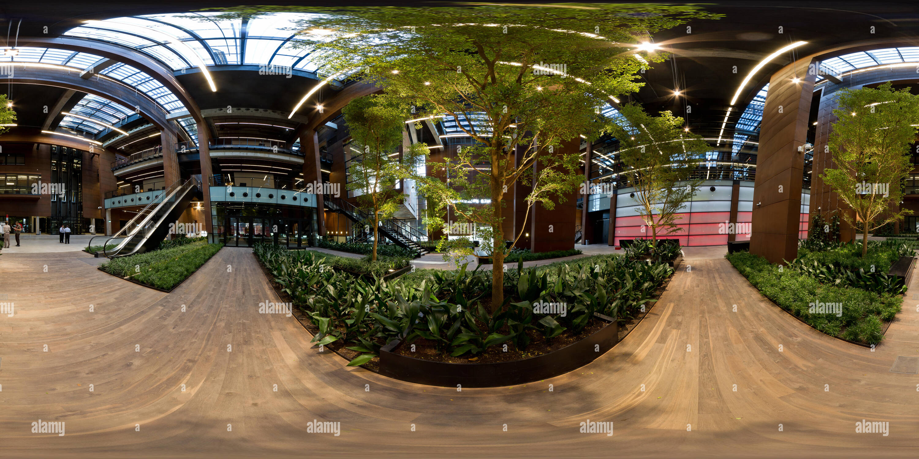 Vue panoramique à 360° de Une visite virtuelle à 360 degrés du centre de la solidarité européenne à Gdansk, Pologne.