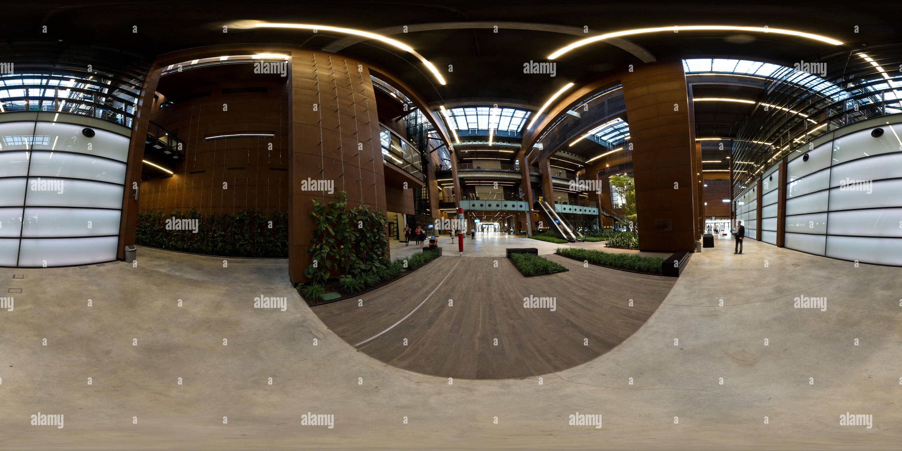 Vue panoramique à 360° de Une visite virtuelle à 360 degrés du centre de la solidarité européenne à Gdansk, Pologne.