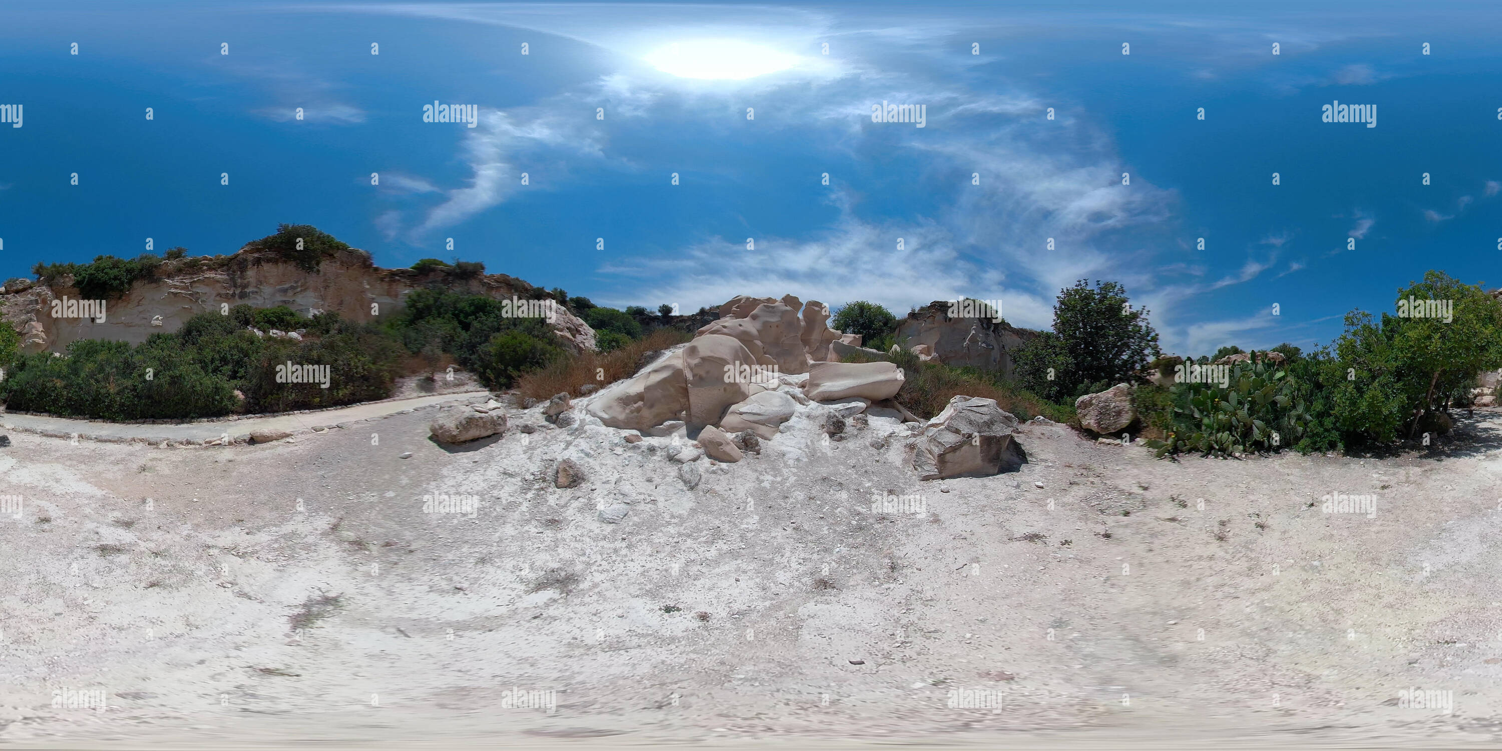 Visualizzazione panoramica a 360 gradi di Le Pianure della Giudea di Bet Guvrin Maresha parco nazionale, fatta di un pallido e morbido chalk mass. Le colline nella zona di origine ad un altitudine di 350 m s