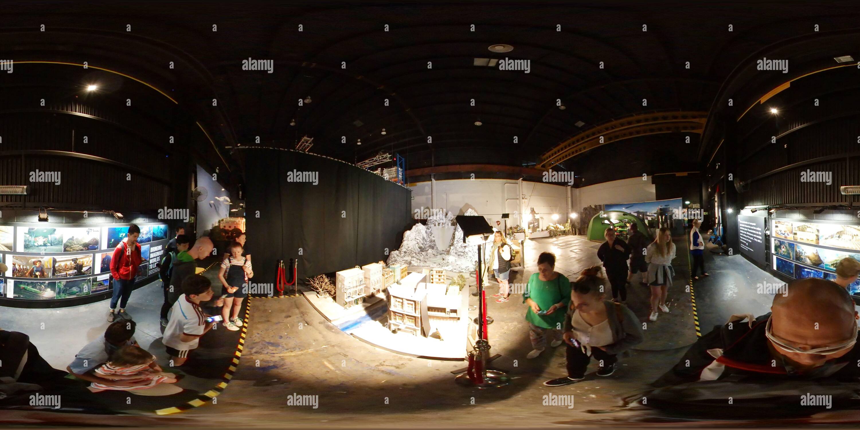 Visualizzazione panoramica a 360 gradi di Tour dello studio di effetti speciali al Weta Production miramar di Wellington, Nuova Zelanda