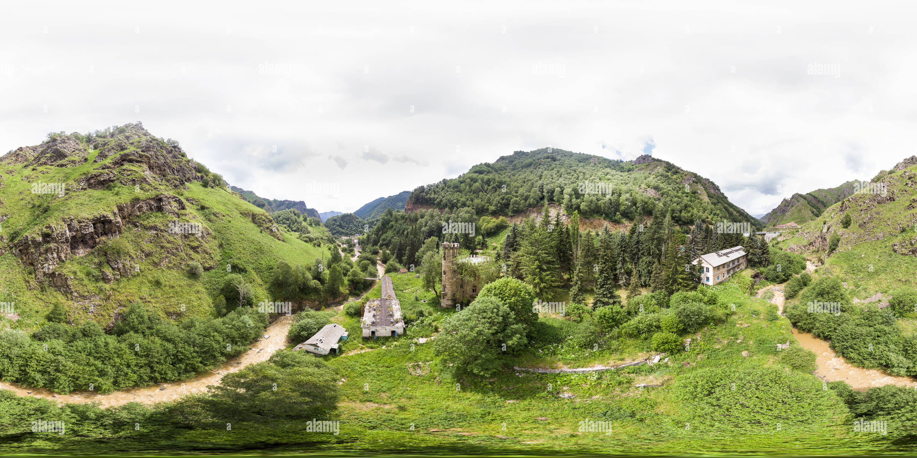Visualizzazione panoramica a 360 gradi di Castello abbandonato della valle di Narzan