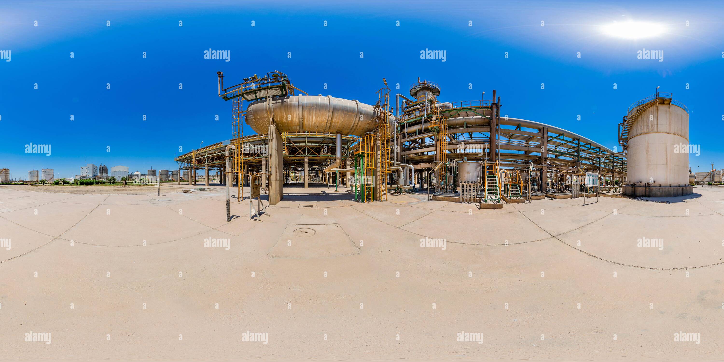 Visualizzazione panoramica a 360 gradi di Industria petrolchimica