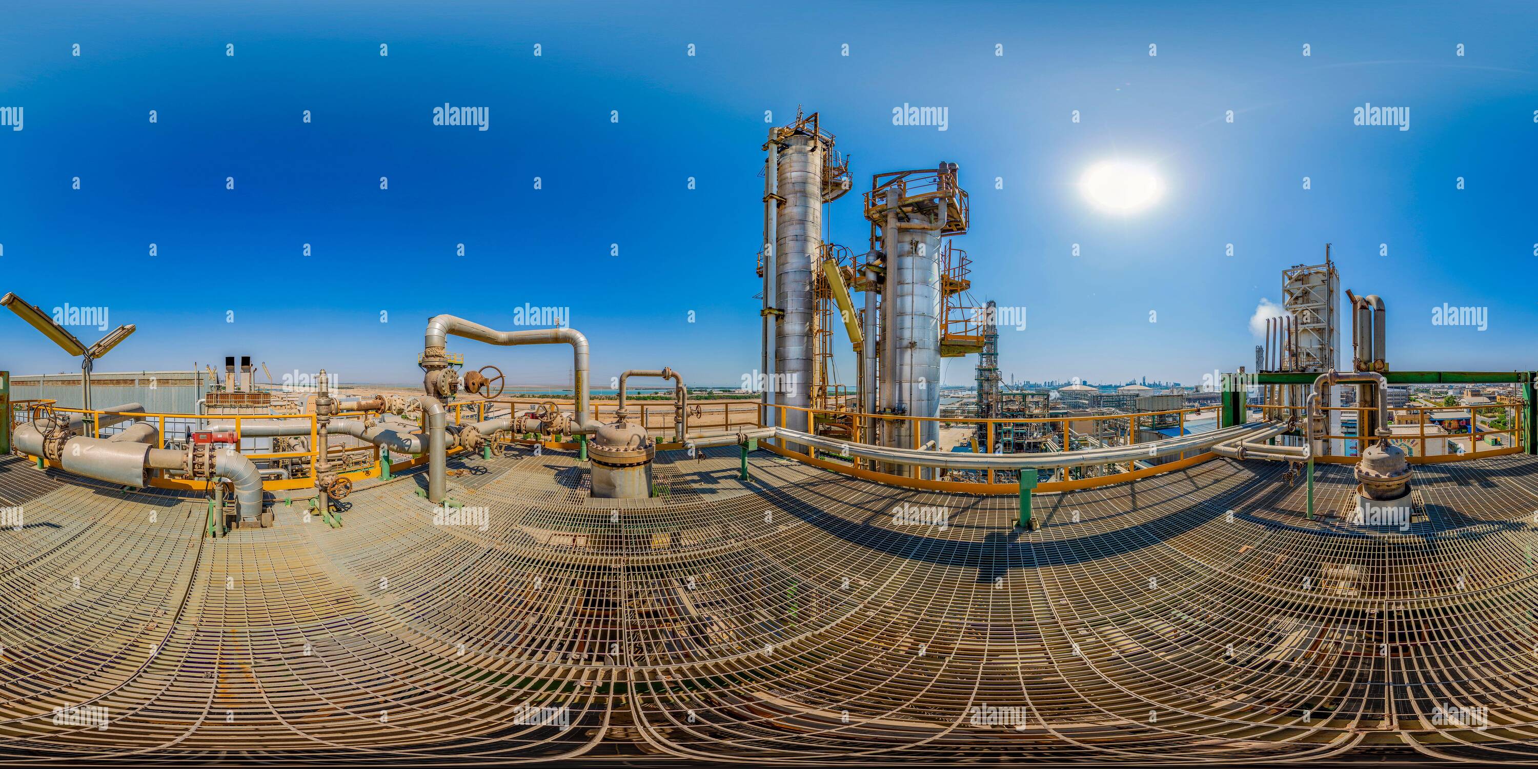 Visualizzazione panoramica a 360 gradi di Industria petrolchimica