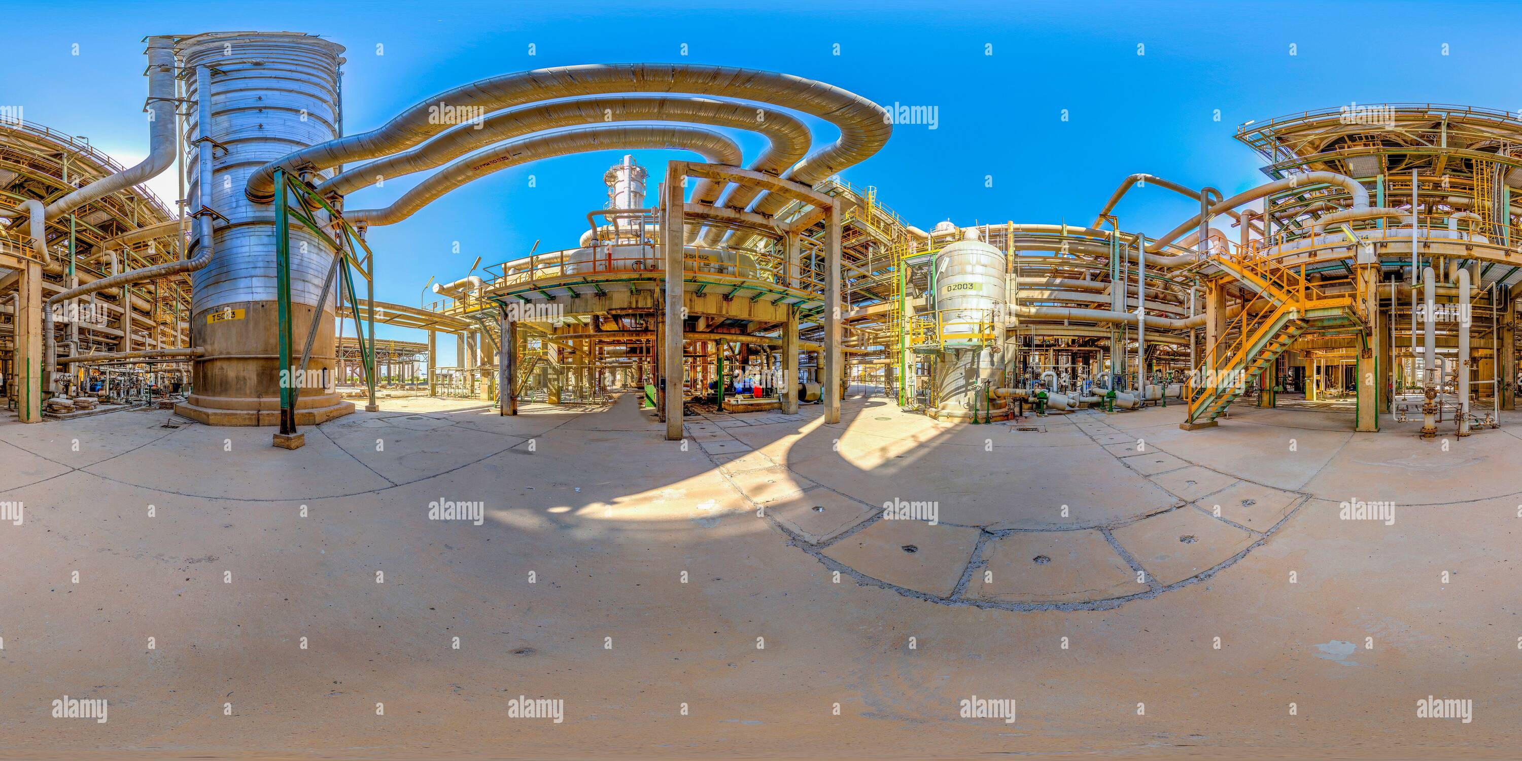 Visualizzazione panoramica a 360 gradi di Industria petrolchimica