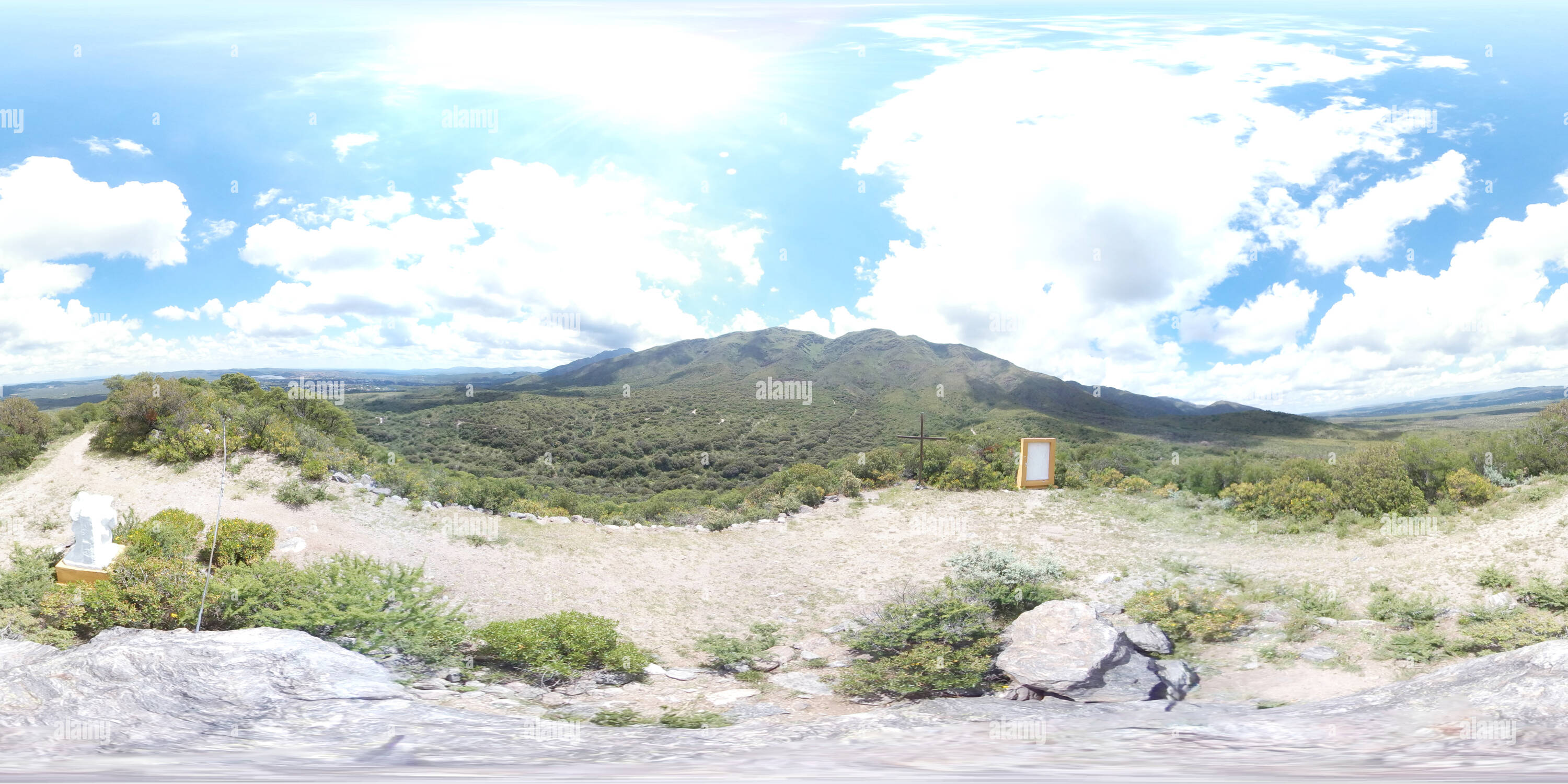 Visualizzazione panoramica a 360 gradi di Via Crucis el Calvario de Cristo Cumbre las Gemelas - Capilla del Monte febrero 2021