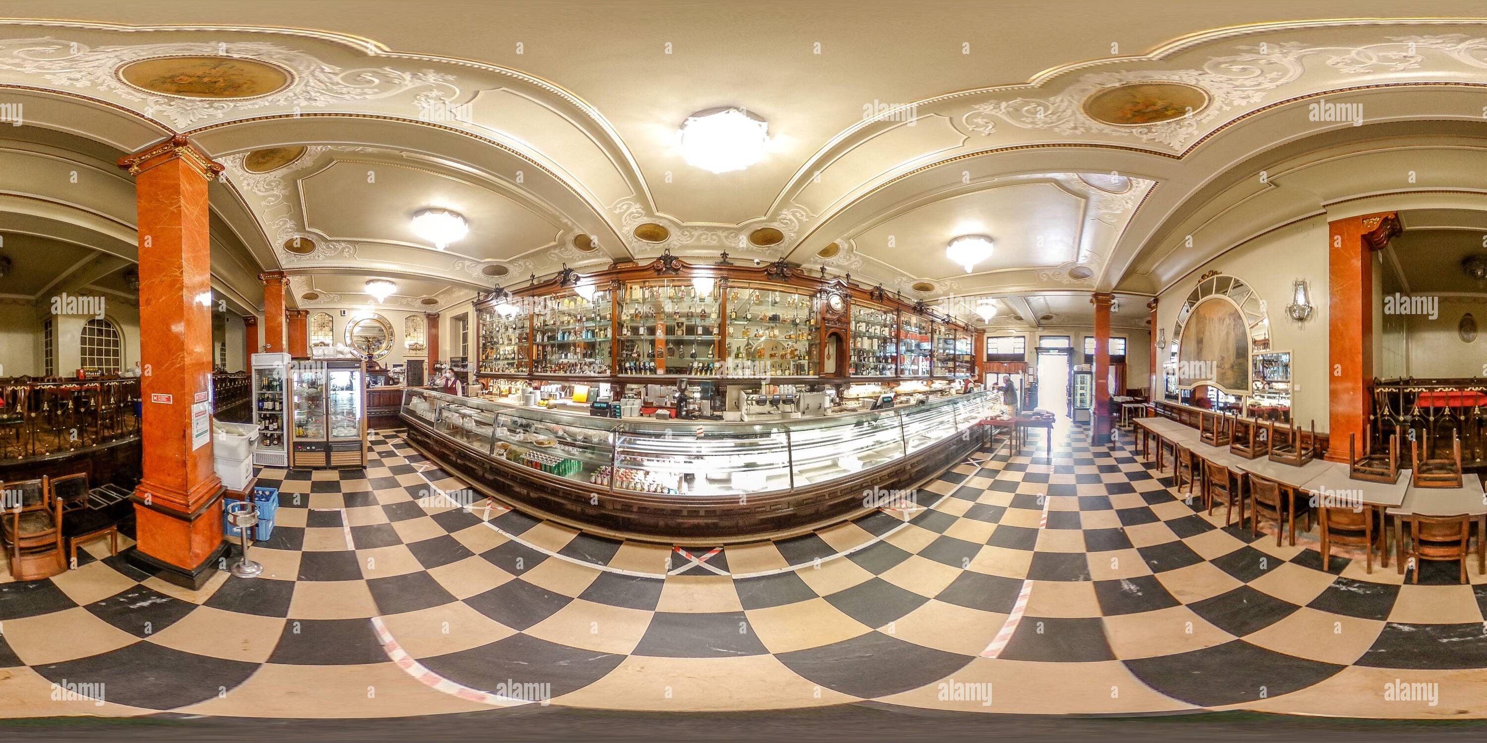 Visualizzazione panoramica a 360 gradi di Un ristorante sulla strada principale a Lisbona, Portogallo