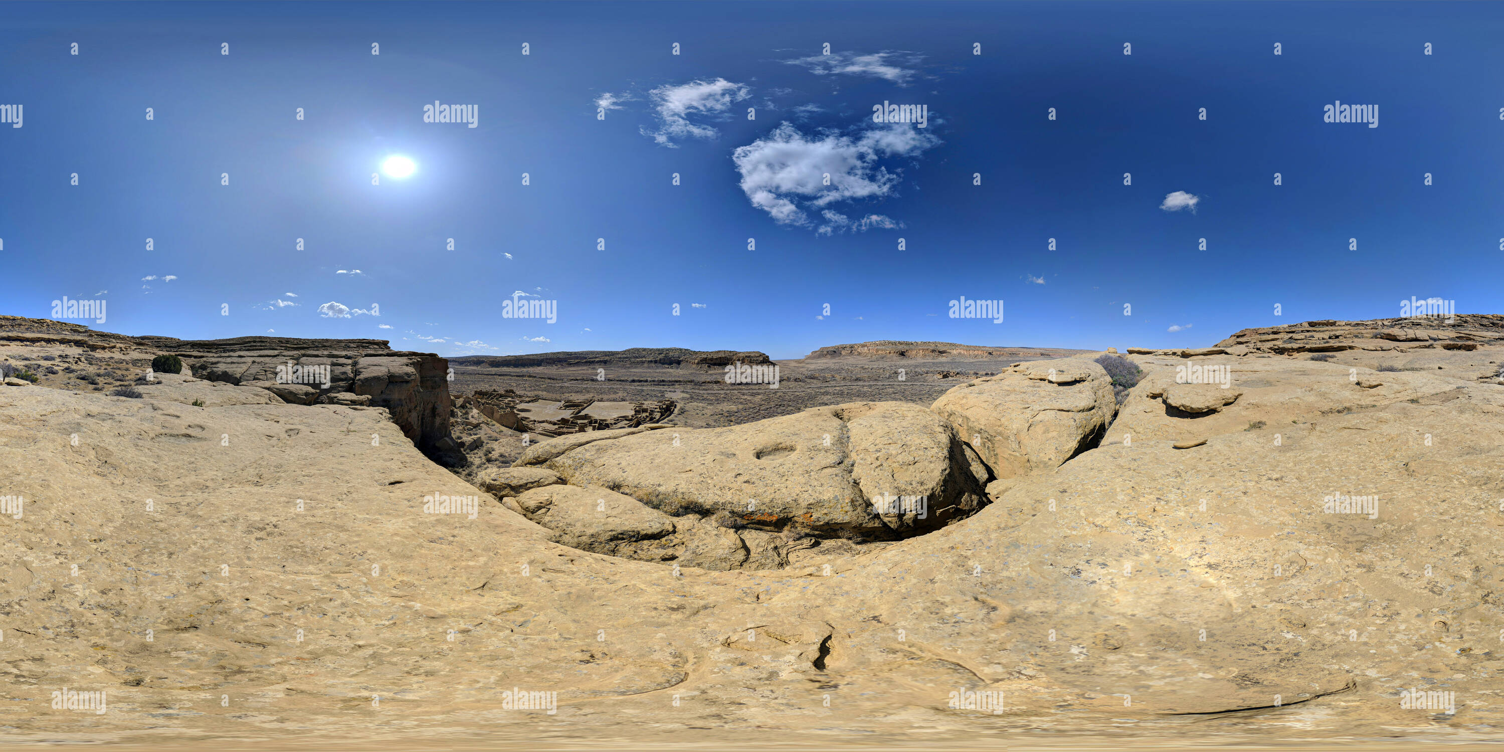 Visualizzazione panoramica a 360 gradi di 360 pano sferico sul sentiero Pueblo Alto al Chaco Canyon