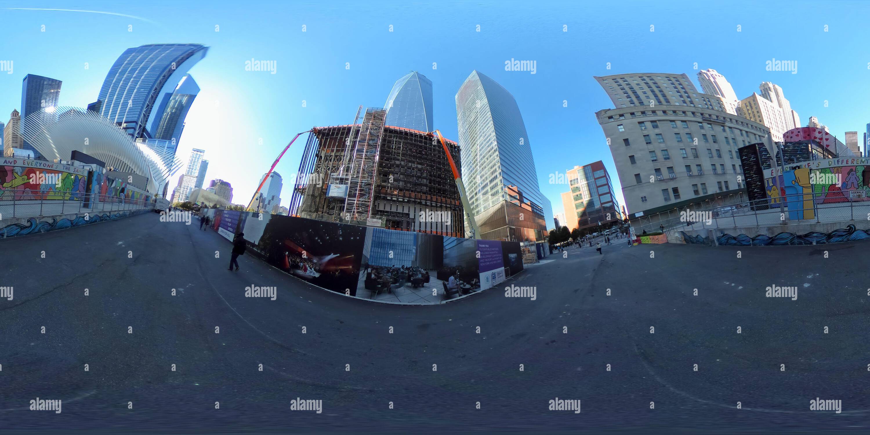 Visualizzazione panoramica a 360 gradi di New York, NY, USA - 22 ottobre 2021: Il nuovo Perelman Performing Arts Center in costruzione presso il World Trade Center in formato VR 360