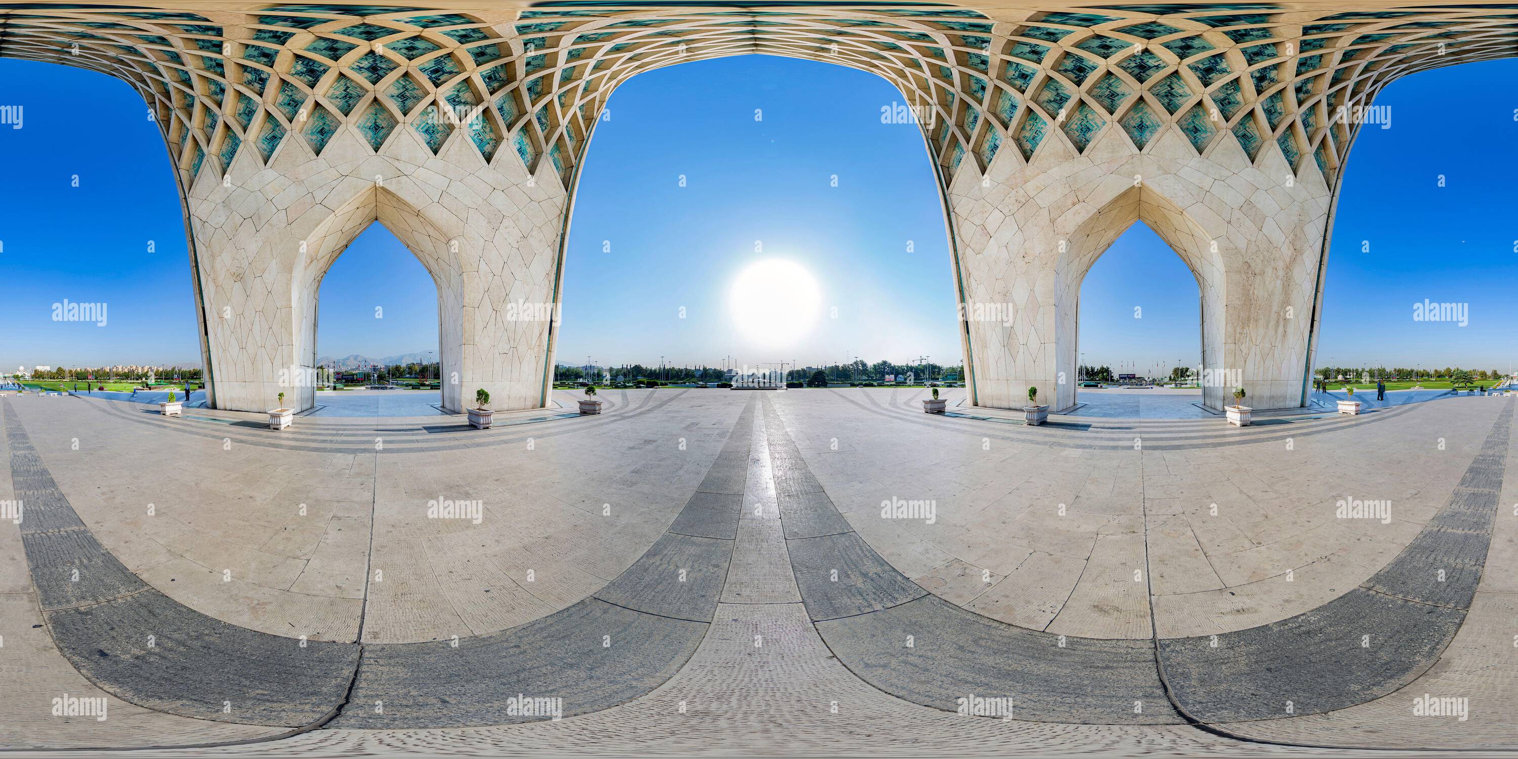 Visualizzazione panoramica a 360 gradi di Torre Azadi