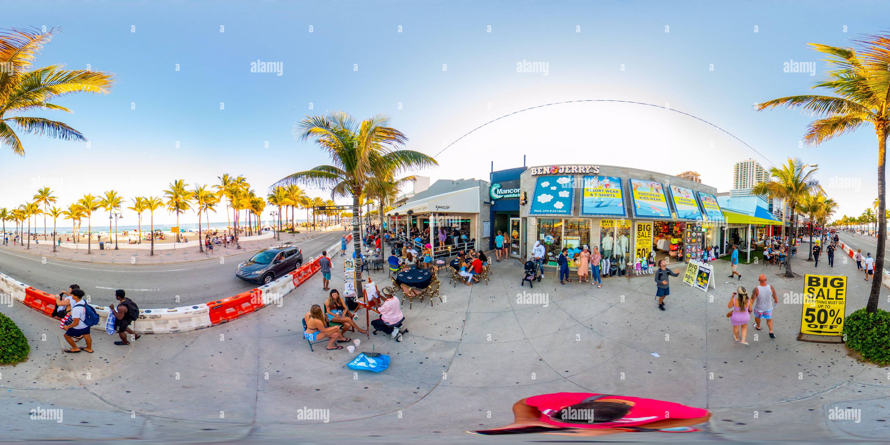 Visualizzazione panoramica a 360 gradi di Fort Lauderdale, FL, Stati Uniti d'America - 27 marzo 2022: 360 foto sferiche di vr Fort Lauderdale Beach durante la pausa primaverile del college 2022