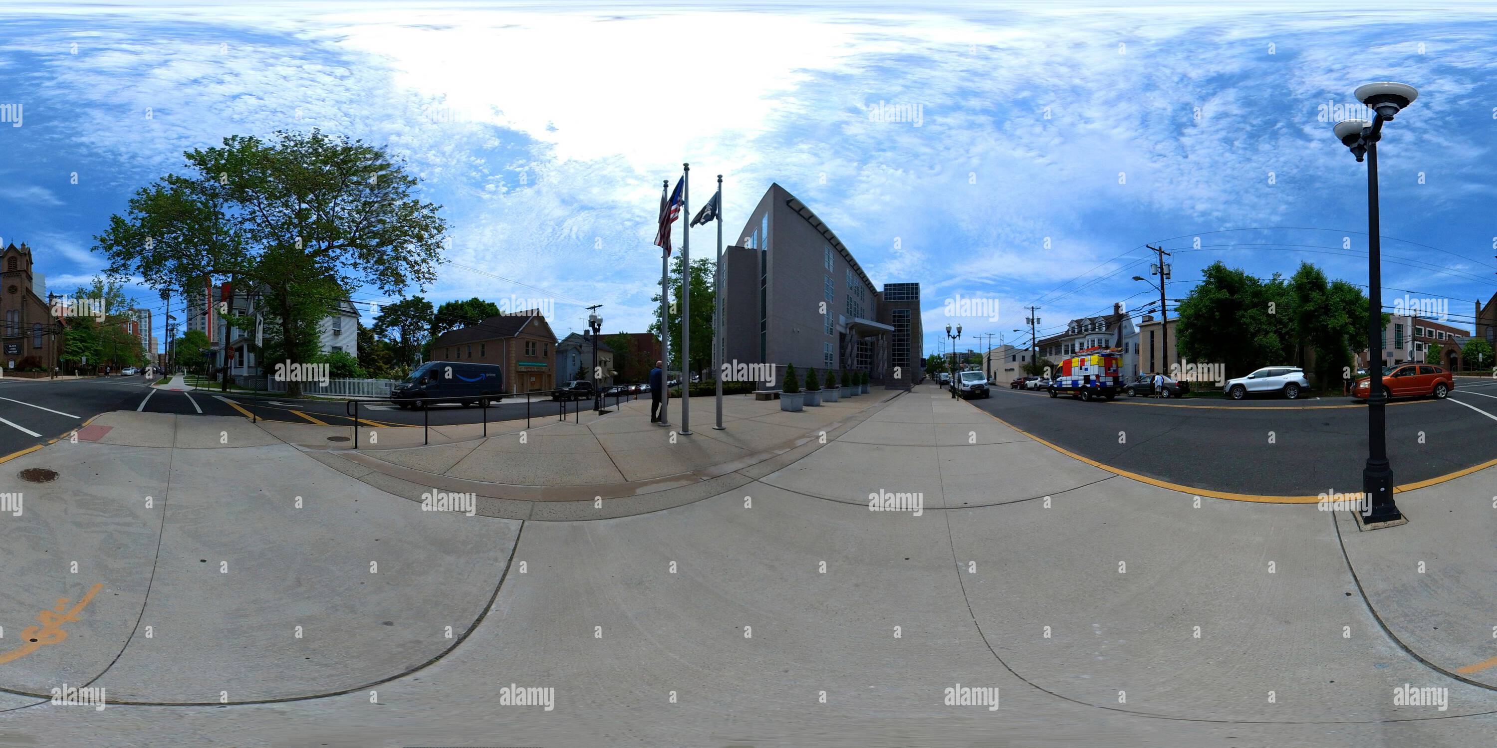 Visualizzazione panoramica a 360 gradi di Di fronte al tribunale della famiglia della contea di Middlesex a New Brunswick, New Jersey