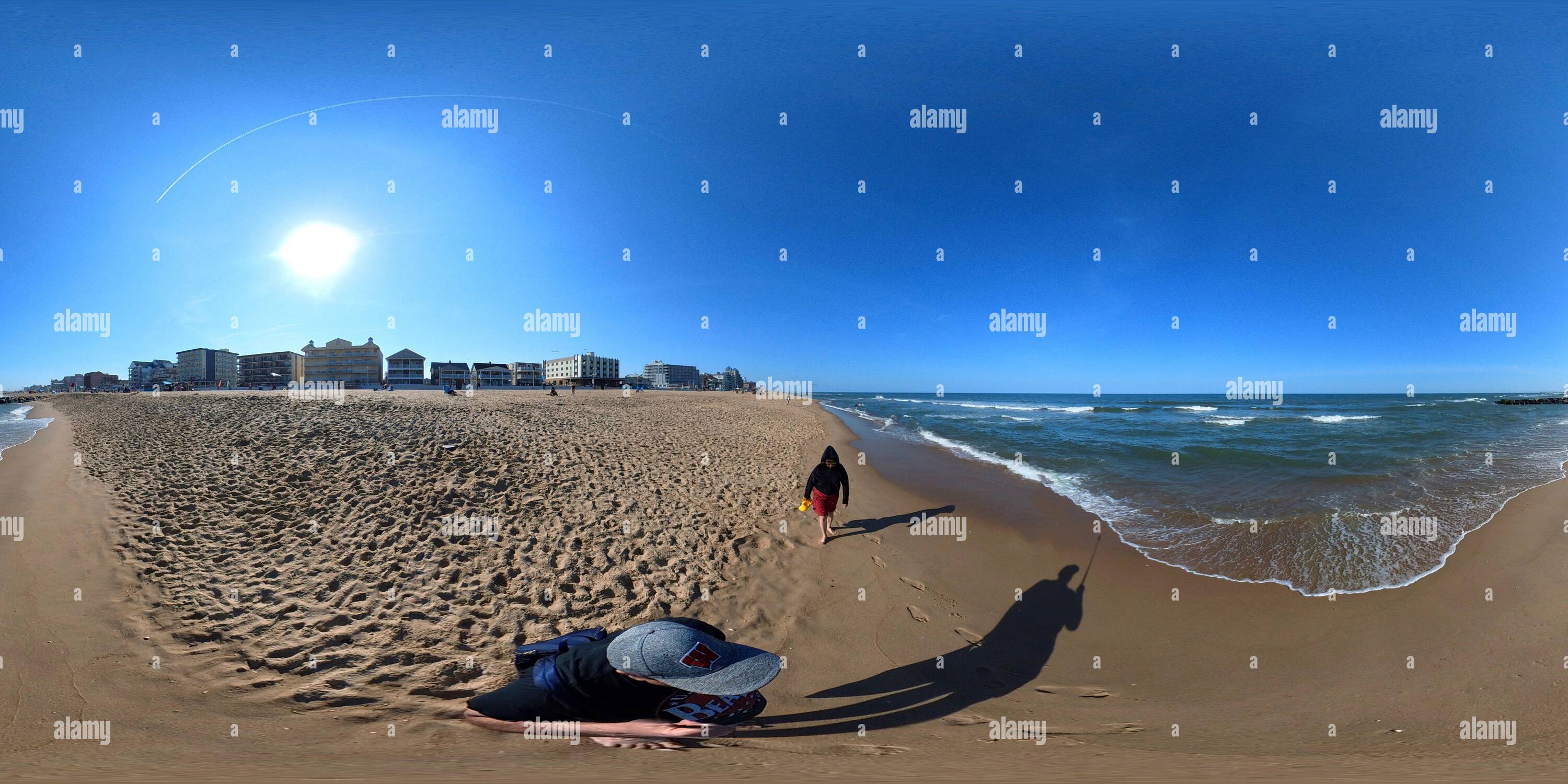 Visualizzazione panoramica a 360 gradi di Sulla spiaggia di Ocean City, Maryland, vicino a 12th Street