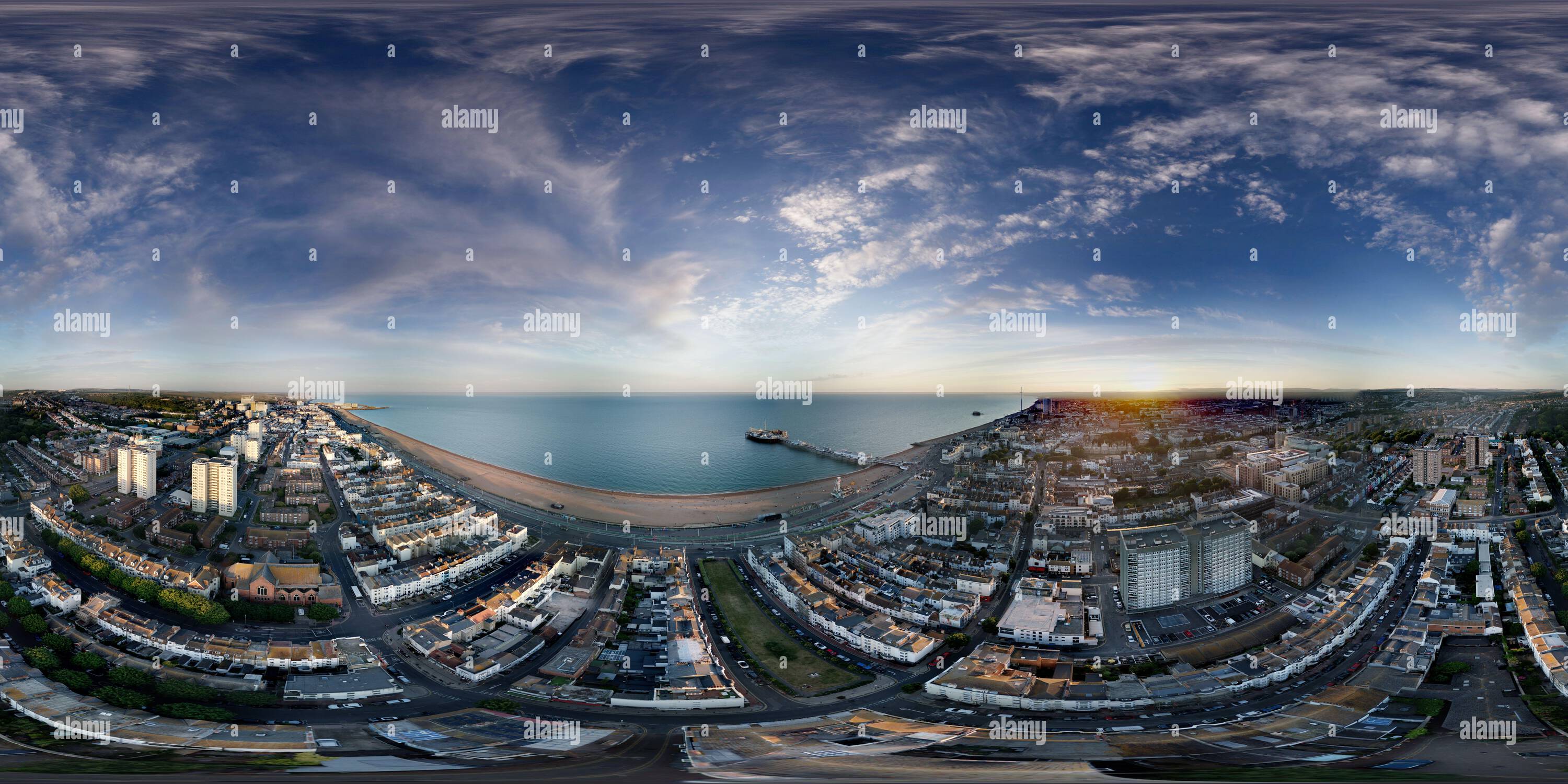 Visualizzazione panoramica a 360 gradi di 360 panorama aereo sferico Brighton Beach UK