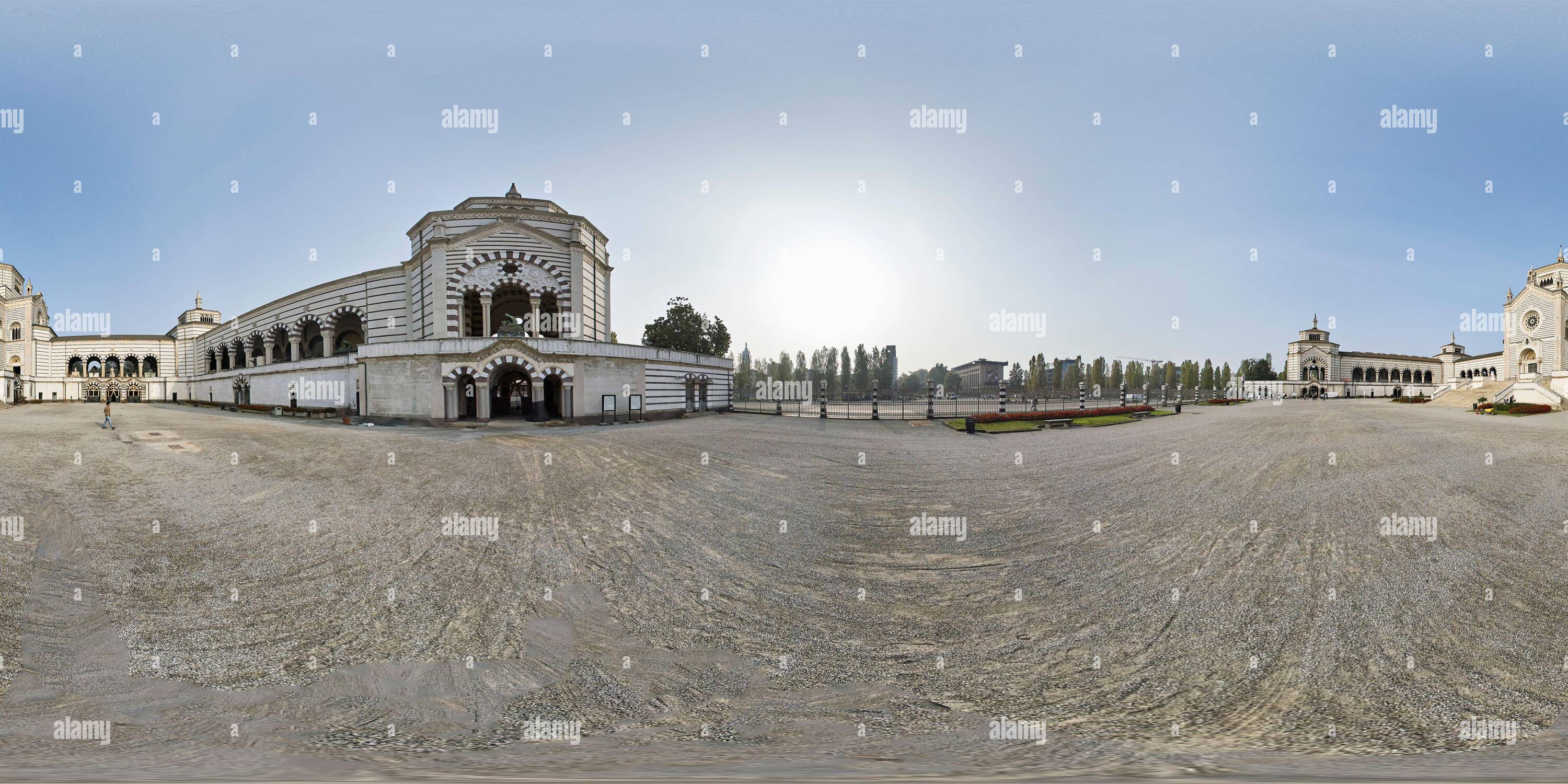 Visualizzazione panoramica a 360 gradi di Milano Lombardia Italia. Cimitero monumentale progettato da Carlo Maciachini