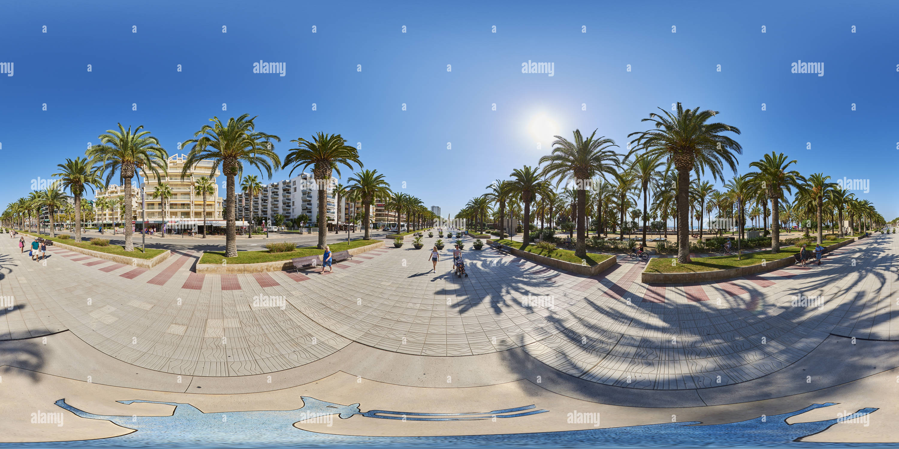 Visualizzazione panoramica a 360 gradi di Passeig de Jaume i a Salou - Catalogna