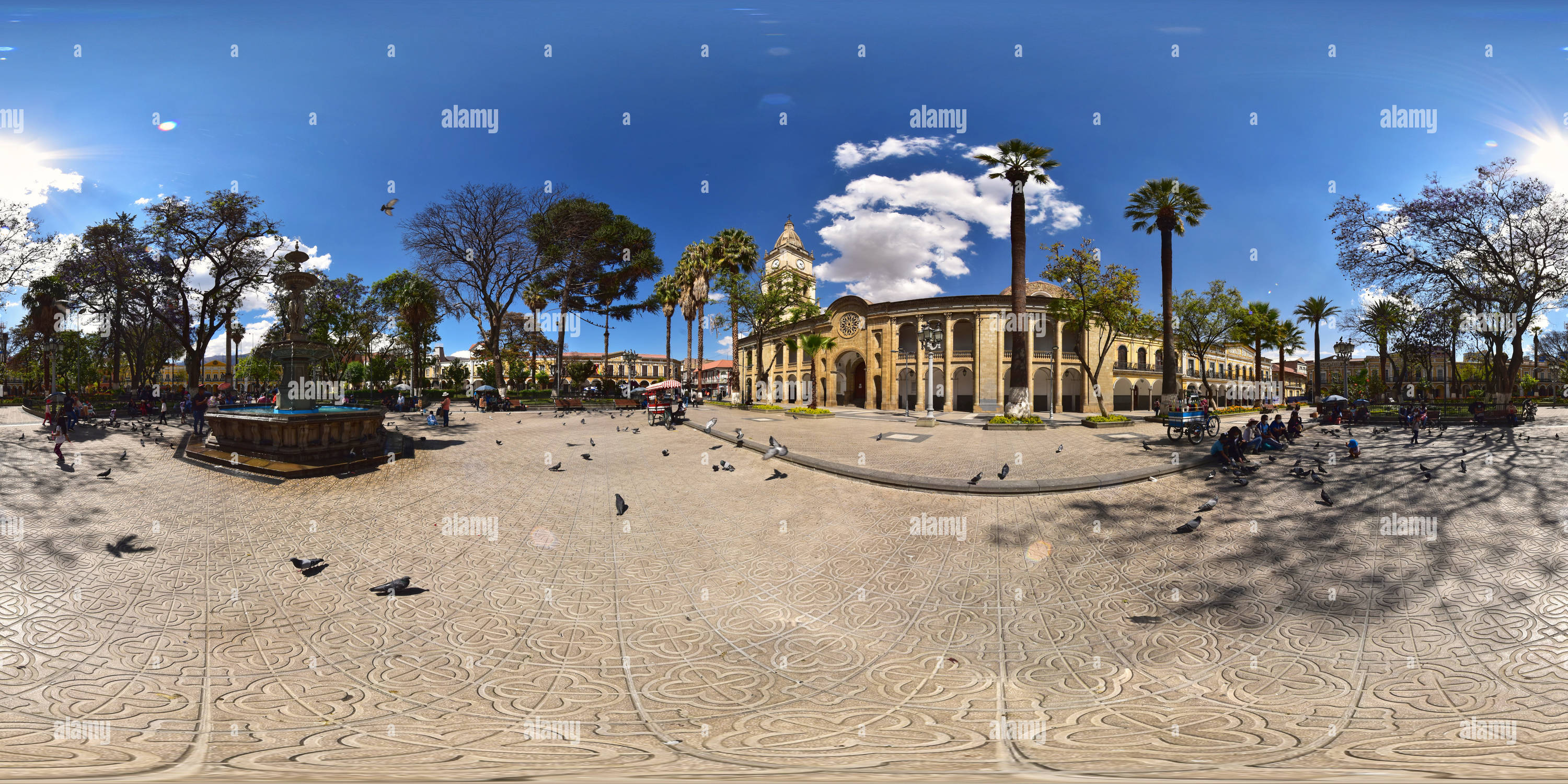Visualizzazione panoramica a 360 gradi di Plaza de Armas, 14 de Septiembre - Cochabamba, Bolivia