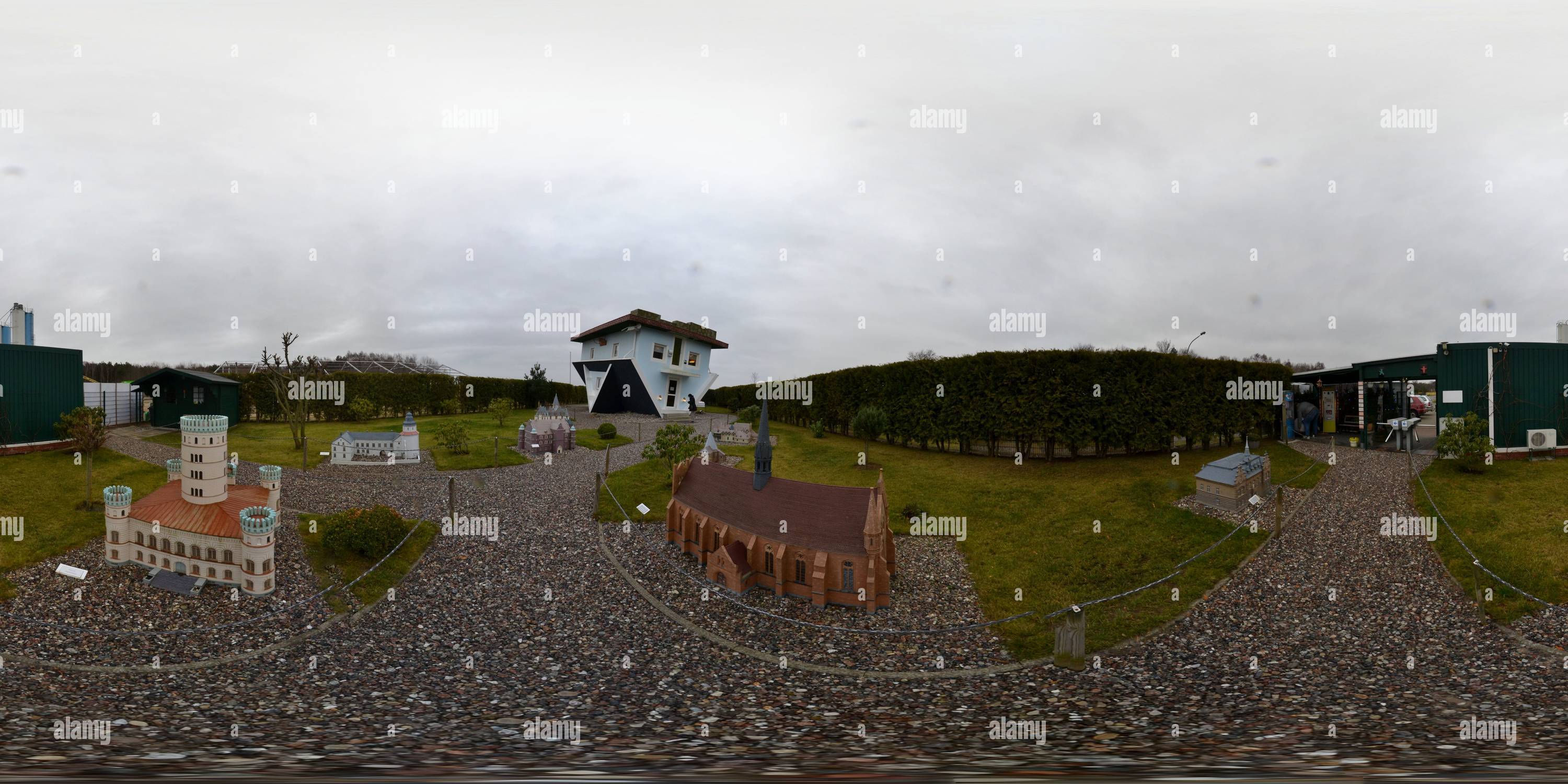 Visualizzazione panoramica a 360 gradi di Haus Auf DEM Kopf