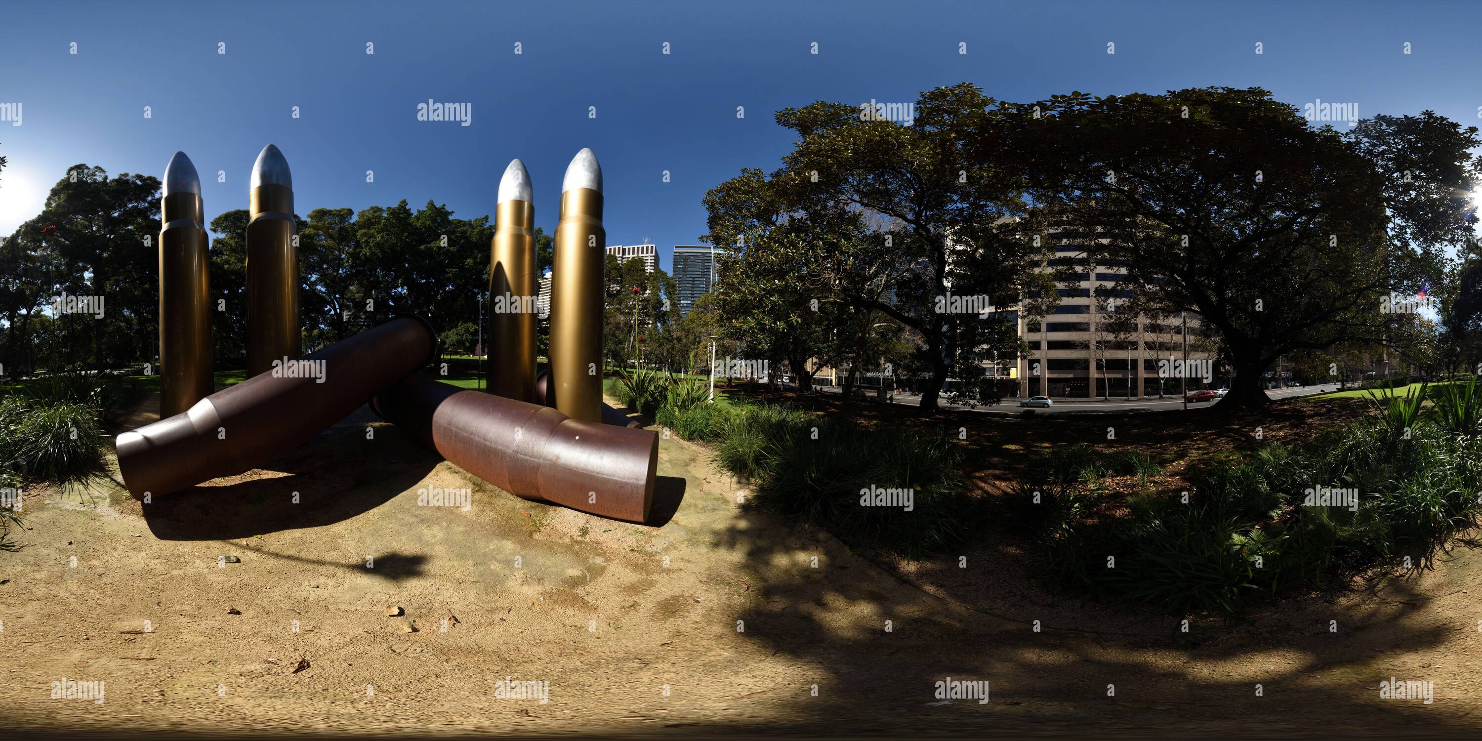 Visualizzazione panoramica a 360 gradi di Yininmadyemi - Thou didst Let Fall di Tony Albert situato a Hyde Park, Sydney, Australia
