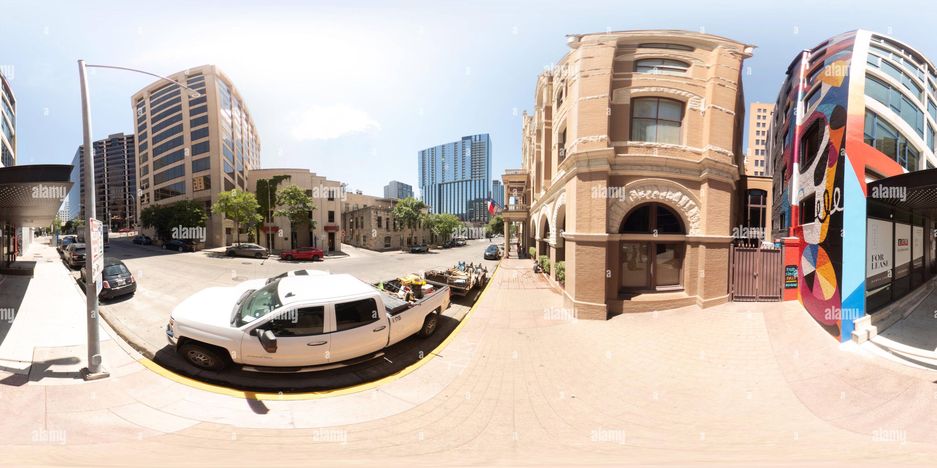 Visualizzazione panoramica a 360 gradi di Austin, Texas, USA - 24 luglio 2023: Foto equirettangolare del Driskill Hotel Downtown Austin Texas del 360