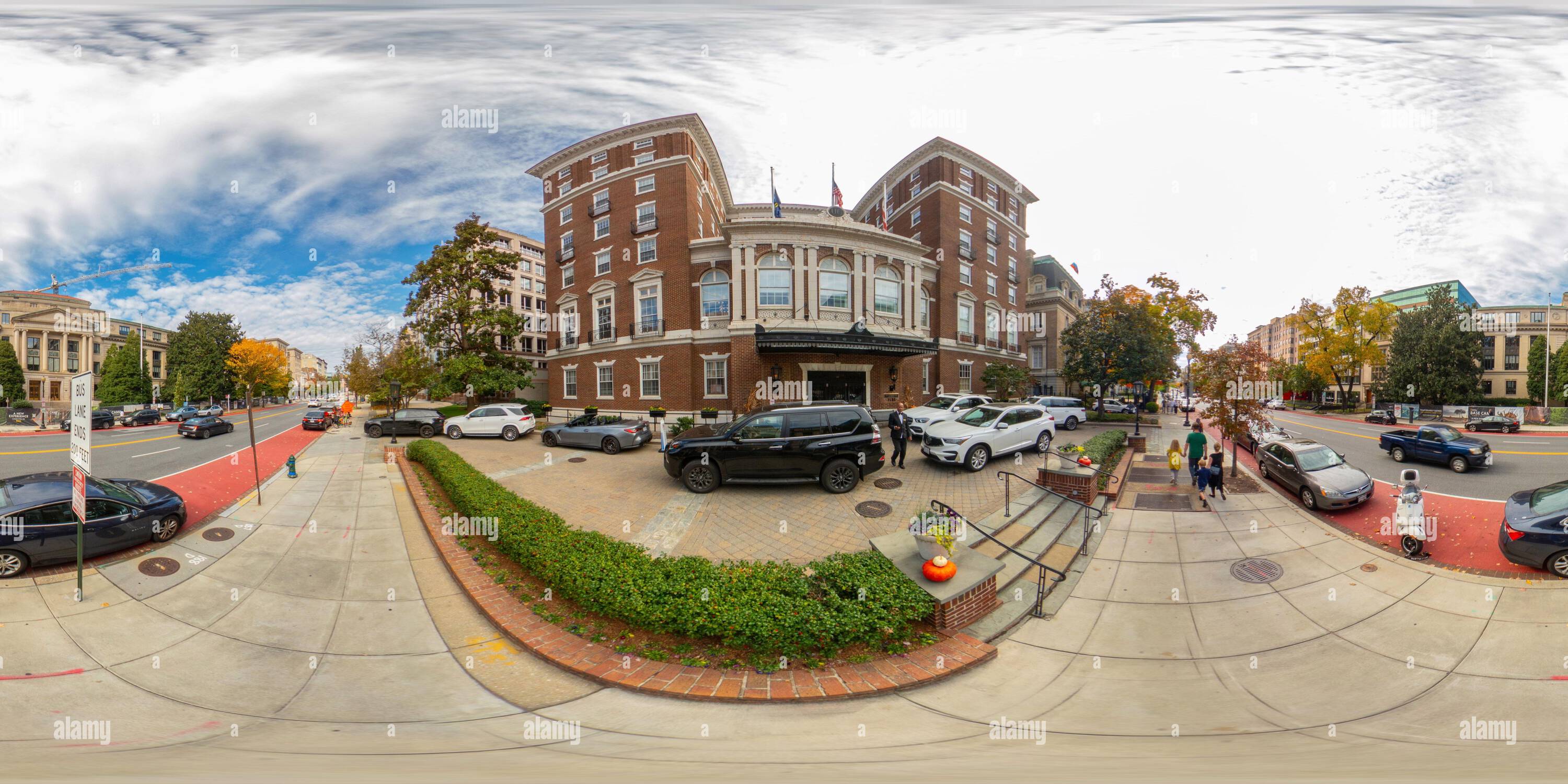 Visualizzazione panoramica a 360 gradi di Washington DC, USA - 28 ottobre 2023: University Club Washington DC. Foto equirettangolare Panoramic VR a 360 gradi